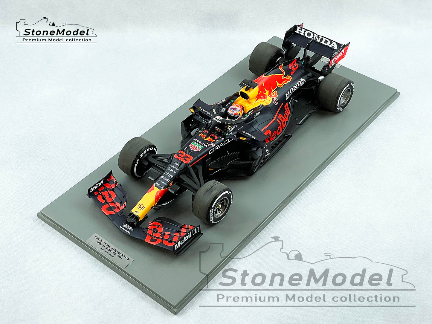 Spark 1:12 F1 Red Bull RB16B #33 Max Verstappen Dutch GP 2021 World Champion