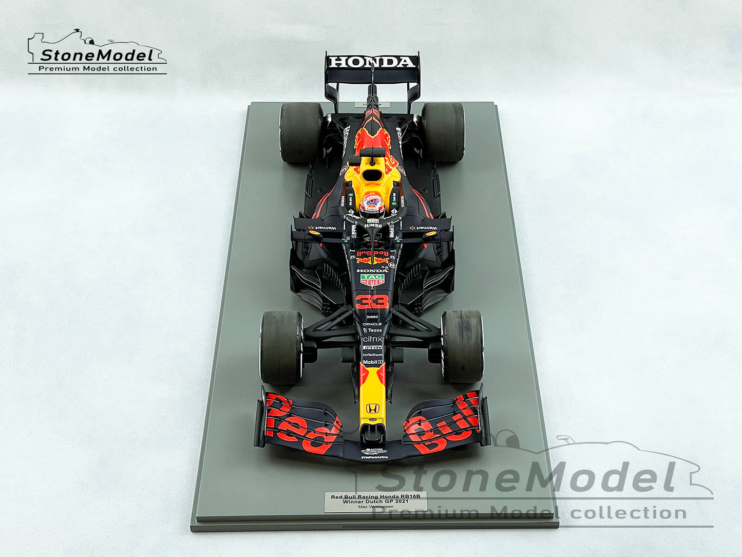 Spark 1:12 F1 Red Bull RB16B #33 Max Verstappen Dutch GP 2021 World Champion