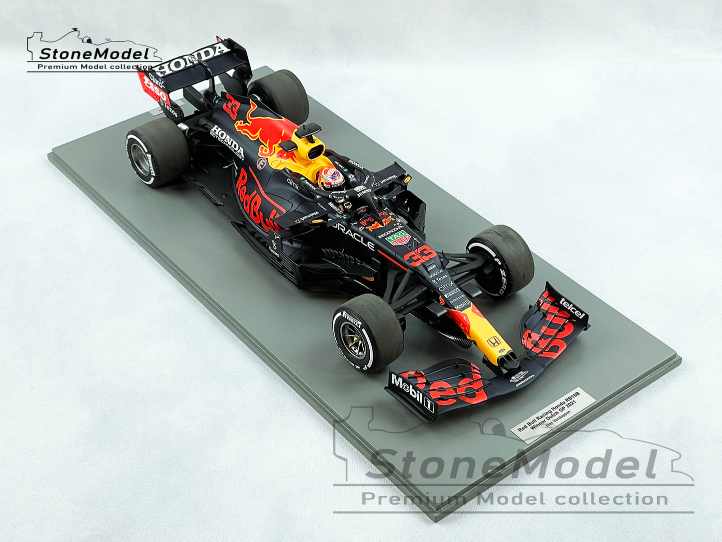 Spark 1:12 F1 Red Bull RB16B #33 Max Verstappen Dutch GP 2021 World Champion