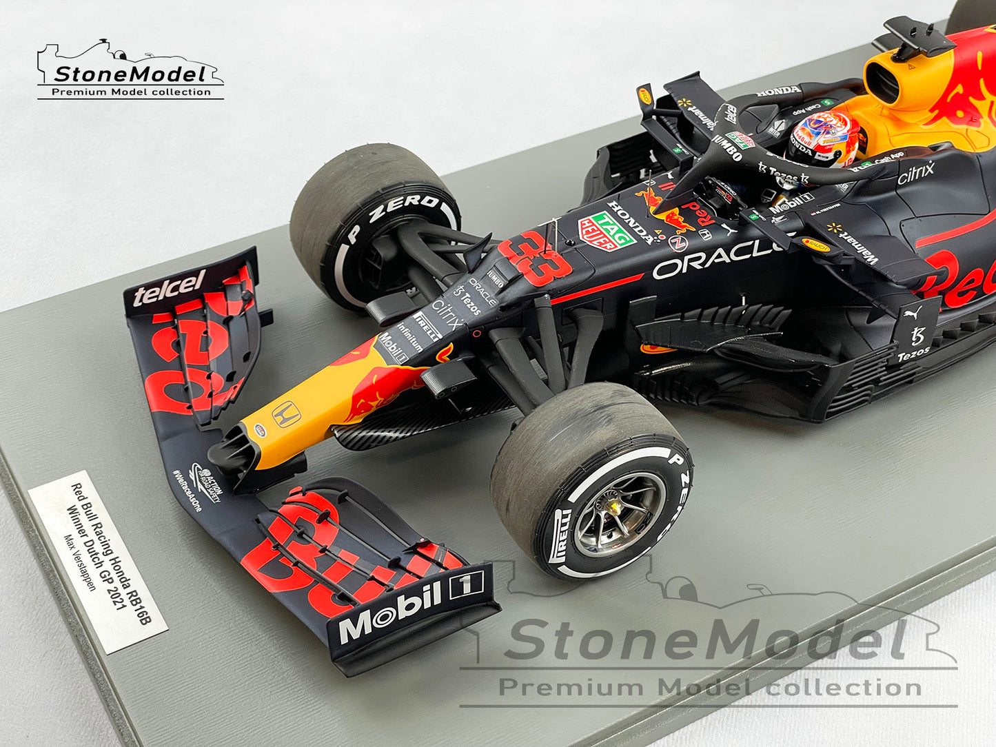 Spark 1:12 F1 Red Bull RB16B #33 Max Verstappen Dutch GP 2021 World Champion