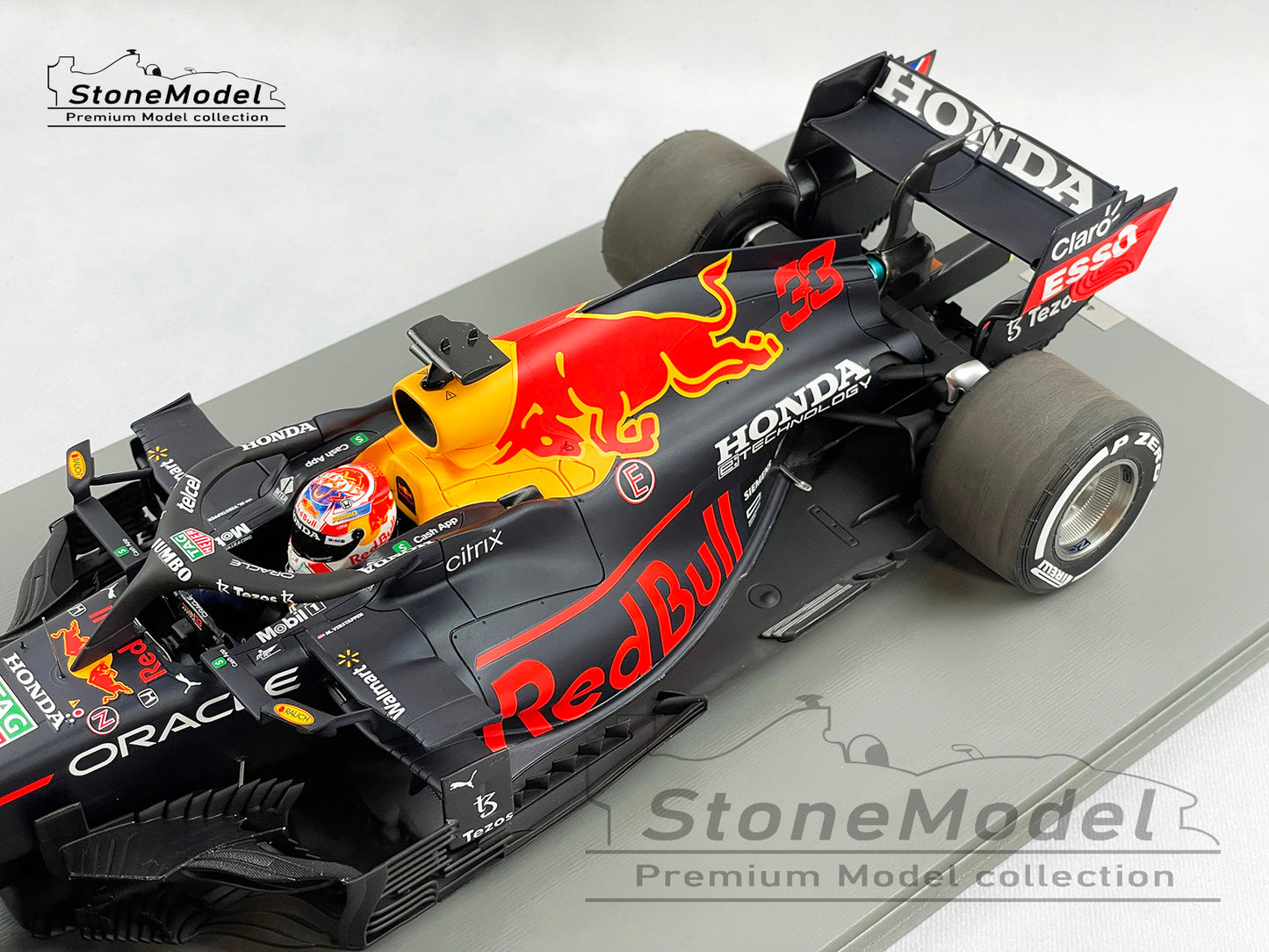 Spark 1:12 F1 Red Bull RB16B #33 Max Verstappen Dutch GP 2021 World Champion
