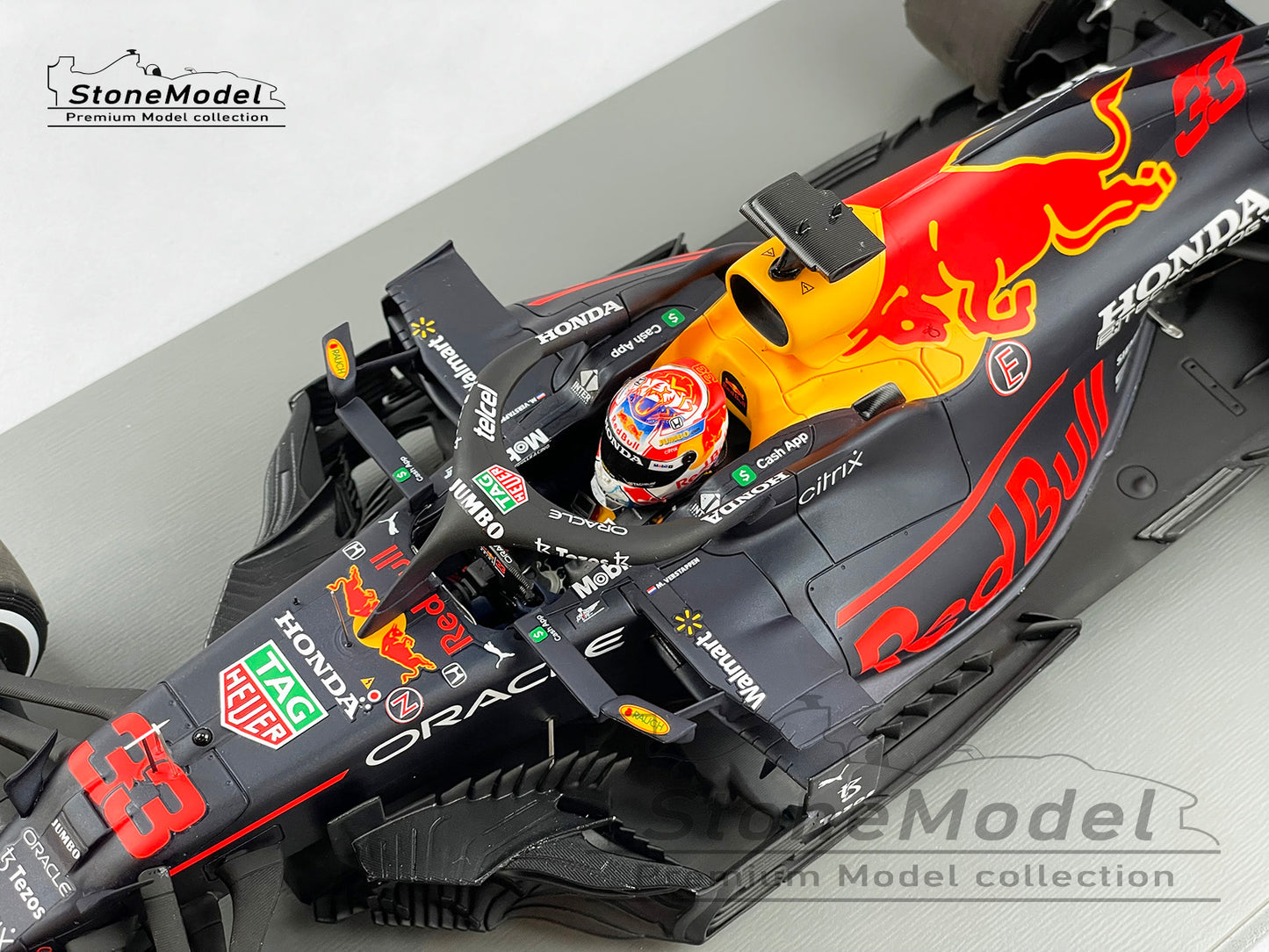 Spark 1:12 F1 Red Bull RB16B #33 Max Verstappen Dutch GP 2021 World Champion