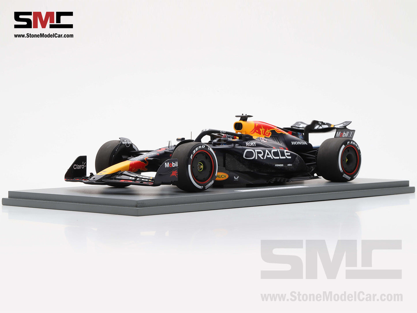 [Pre-Order] Red Bull F1 RB20 #1 Max Verstappen Las Vegas GP 2024 World Champion Spark 1:18 18S666