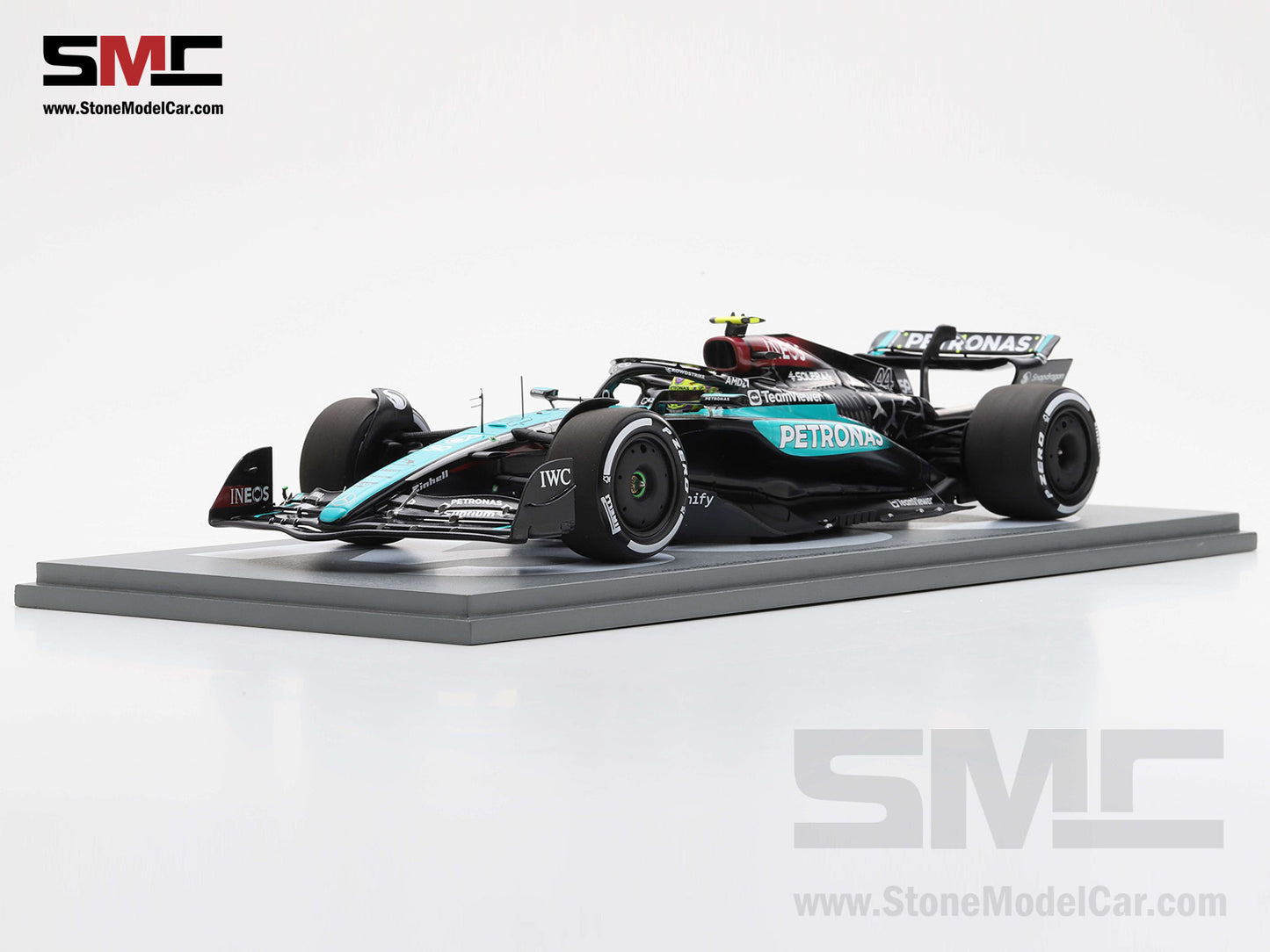 [Pre-Order] Mercedes F1 W15 #44 7x World Champion Lewis Hamilton Singapore GP 2024 350th Race 1:18 Spark 18S667