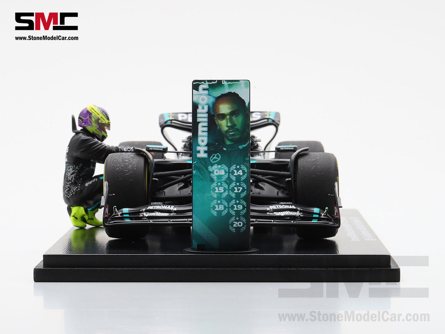 [Pre-Order] Mercedes F1 W15 #44 7x World Champion Lewis Hamilton Abu Dhabi GP 2024  1:18 Spark Figure Special Edition