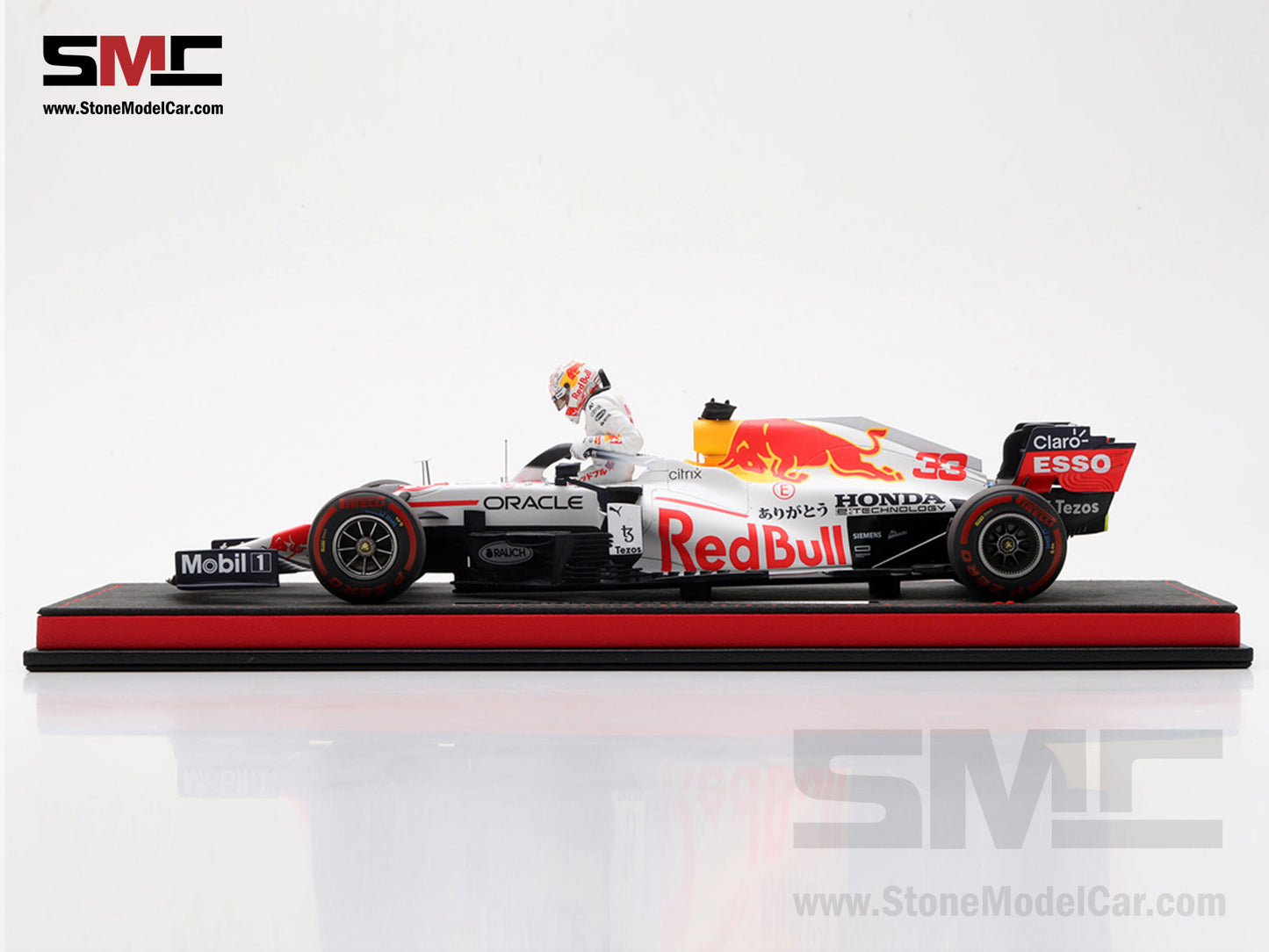 [Pre-Order] Red Bull F1 RB16B #33 Max Verstappen 2021 World Champion Turkish GP Special Livery 1:18 Spark Figure Special