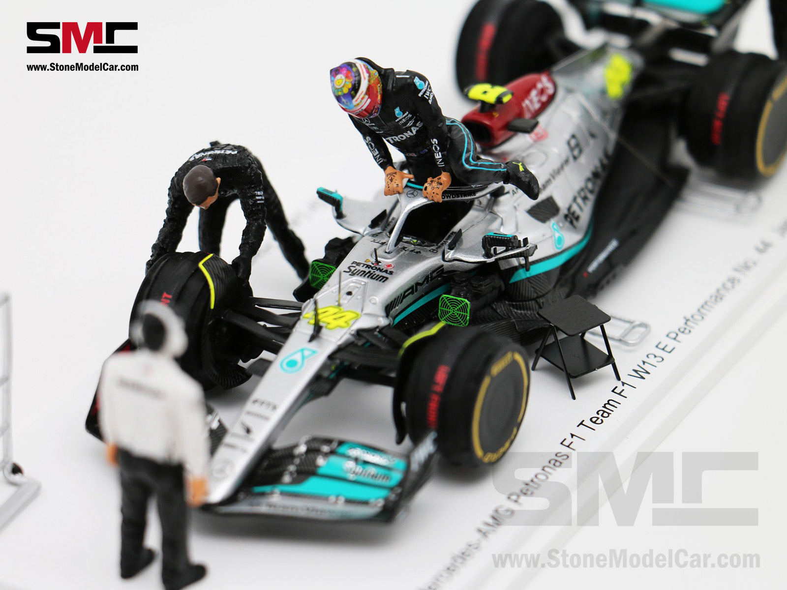 Spark Mercedes F1 2022年モデル 1/43 Mercedes F1 W13 #44 Lewis Hamilton Brazil GP 2nd 2022 1:43