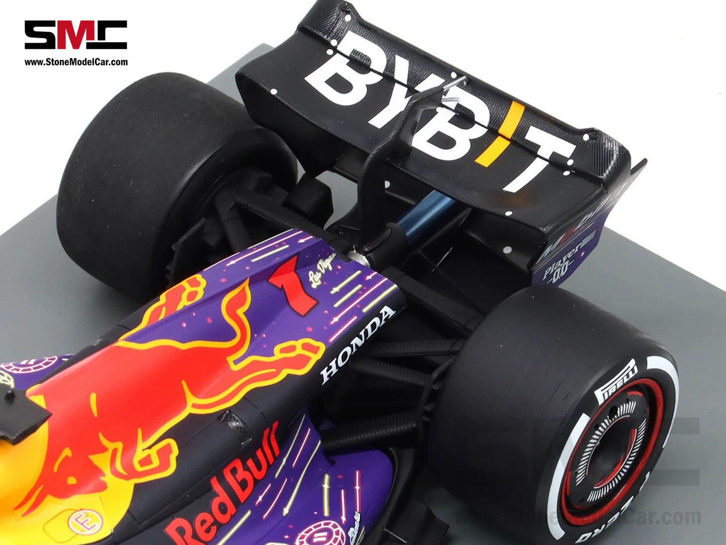 [Pre-Order] Red Bull F1 RB19 #1 Max Verstappen Winner US Las Vegas GP 2023 World Champion Spark 1:18 18S972