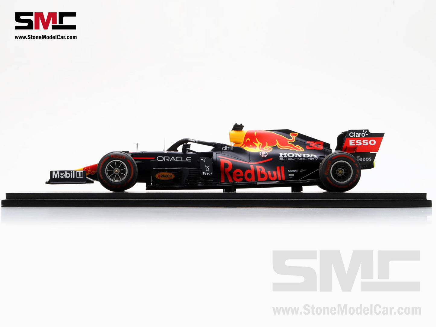 [Pre-Order] 2021 F1 World Champion #33 Max Verstappen Red Bull RB16B Abu Dhabi GP 1:18 Spark Figure