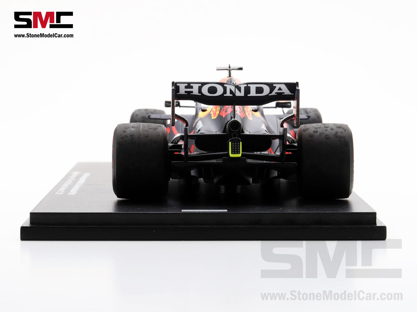 [Pre-Order] 2021 F1 World Champion #33 Max Verstappen Red Bull RB16B Abu Dhabi GP 1:18 Spark Figure