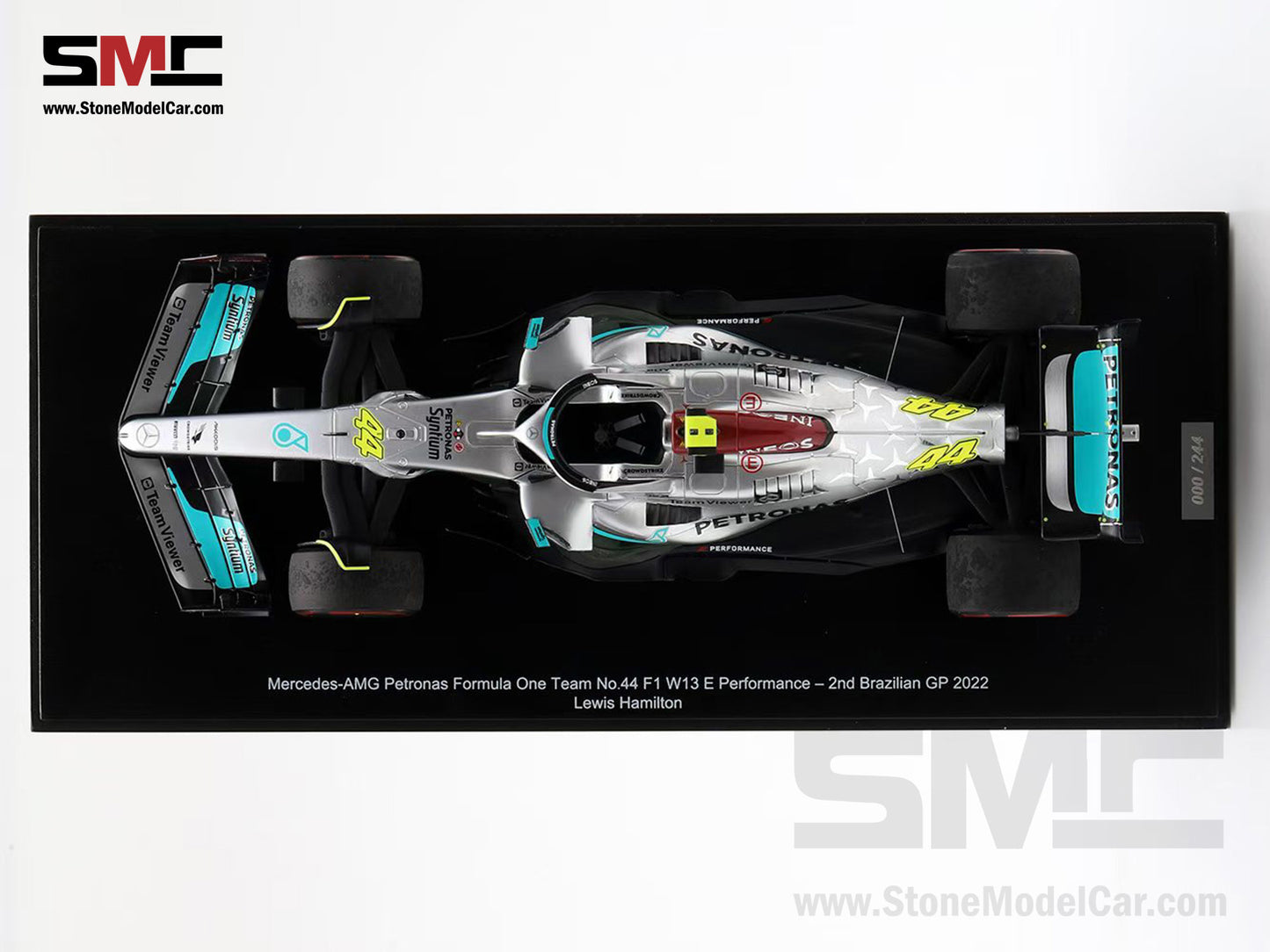 [Pre-Order] Mercedes F1 W13 #44 7x World Champion Lewis Hamilton Brazil GP 2022 Spark 1:18 Special Figure Edition