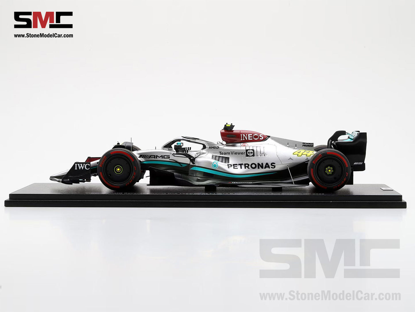 [Pre-Order] Mercedes F1 W13 #44 7x World Champion Lewis Hamilton Brazil GP 2022 Spark 1:18 Special Figure Edition