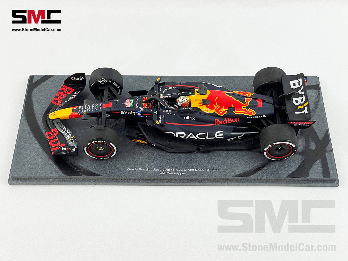 Red Bull F1 RB18 #1 Max Verstappen Abu Dhabi GP 2022 World Champion 1:18 Spark