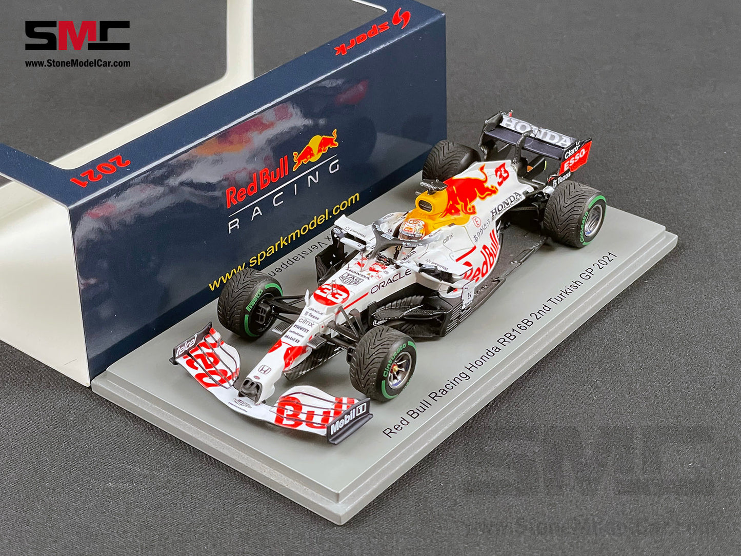 2021 World Champion Red Bull F1 RB16B #33 Max Verstappen Turkish GP 1:43 Spark S7696