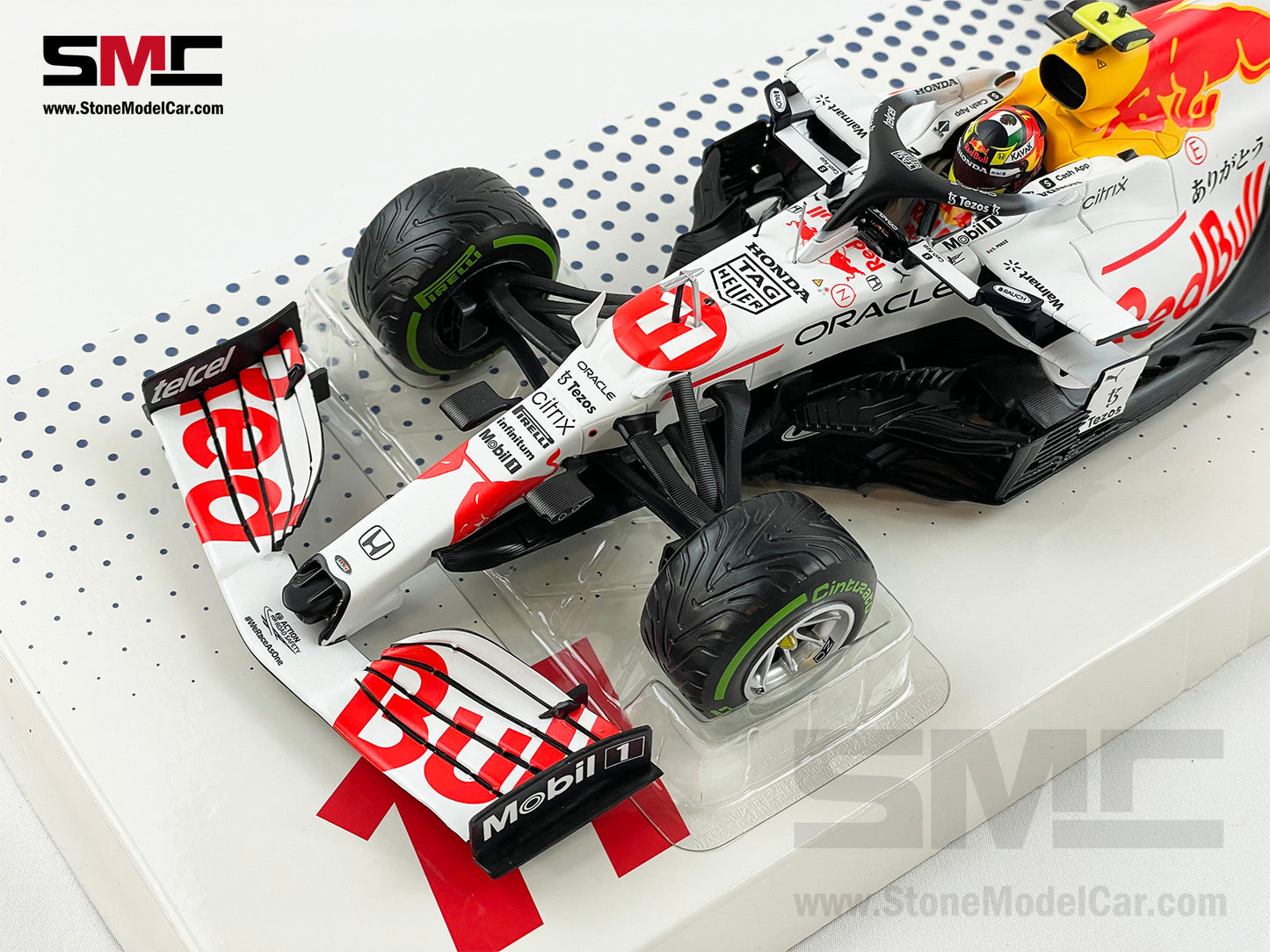 Red Bull F1 RB16B #11 Sergio Perez Turkish 2021 Special Livery 1:18 Minichamps Gift Box