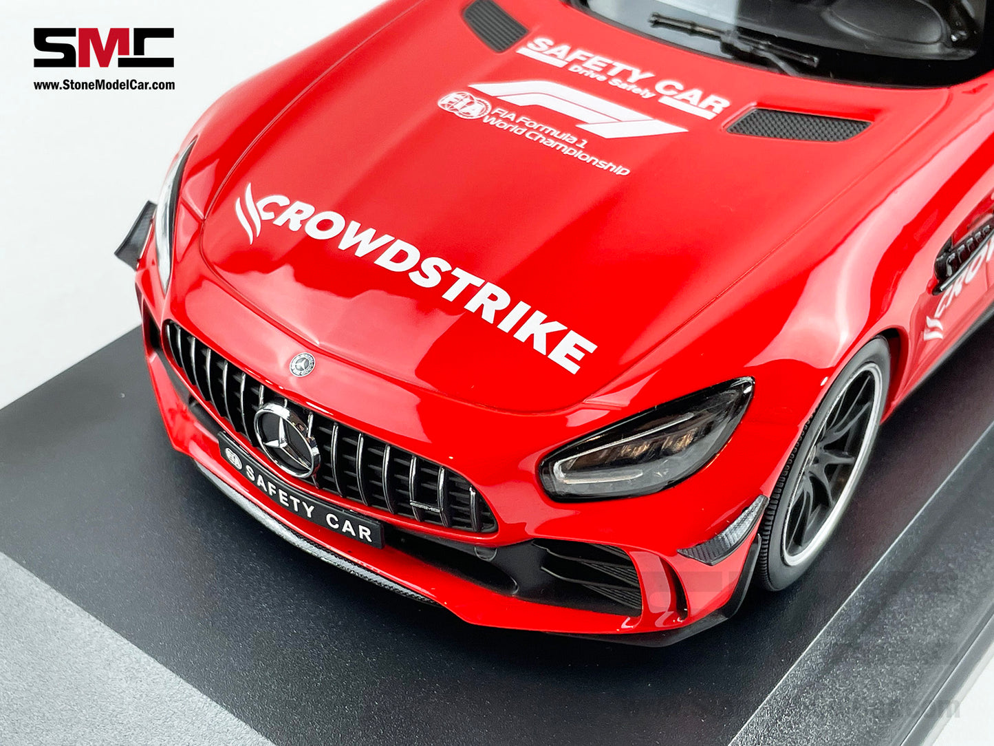 Formula One 1:18 Minichamps Mercedes-Benz AMG GT-R F1 Safety Car 2021 153036097