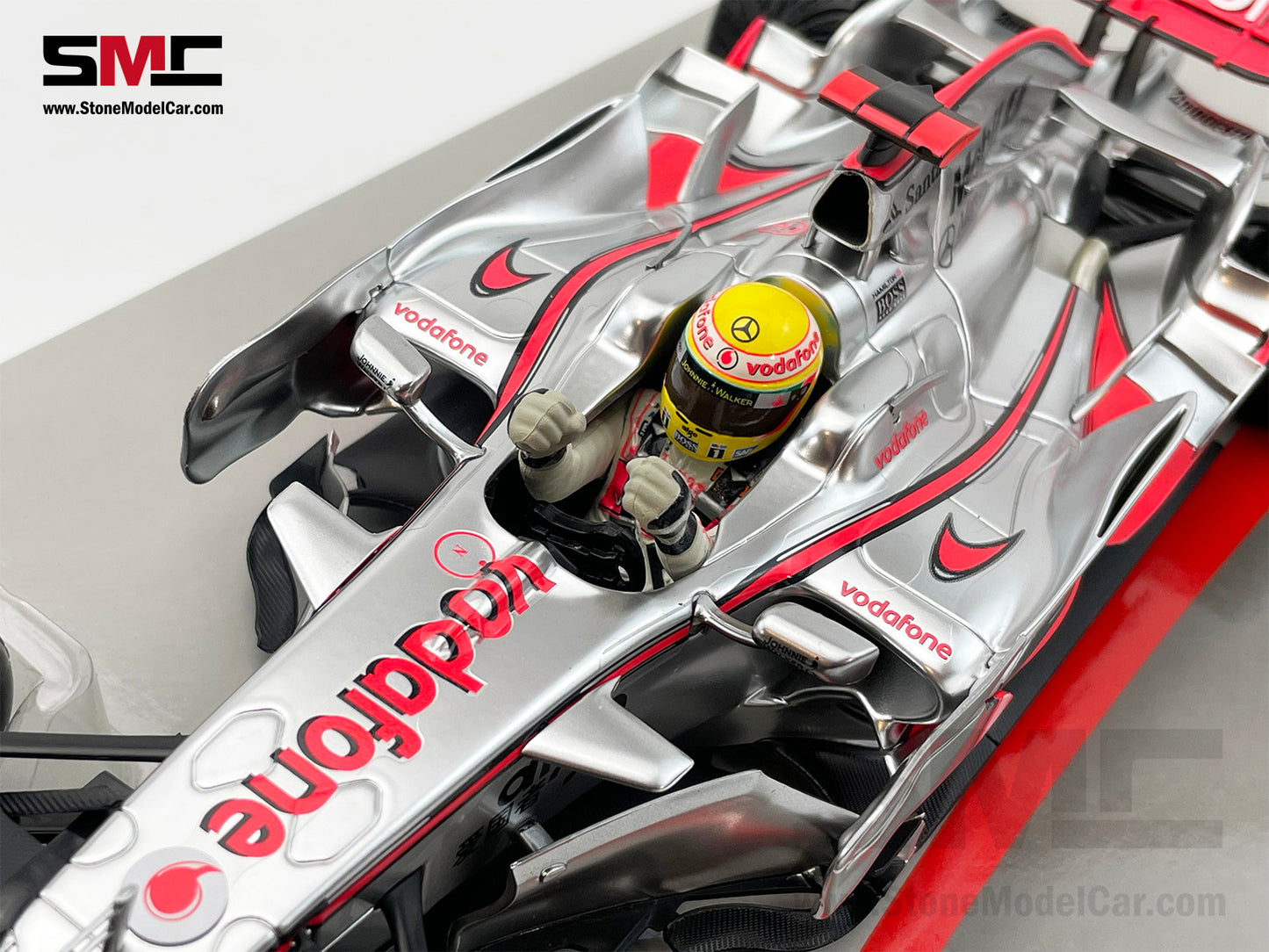 Mclaren Mercedes F1 MP4/23 #22 Lewis Hamilton Brazil GP 2008 World Champion 1:18 MINICHAMPS Gift Box