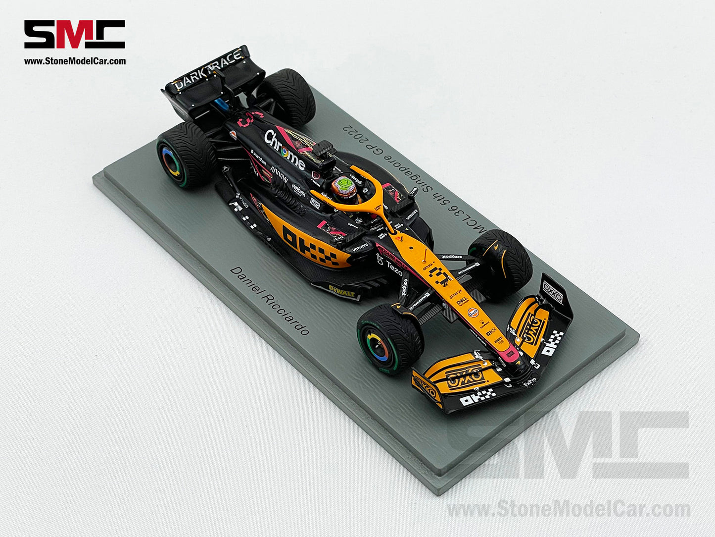 2022 Mclaren F1 MCL36 #3 Daniel Ricciardo Singapore GP Special Livery 1:43 Spark S8559