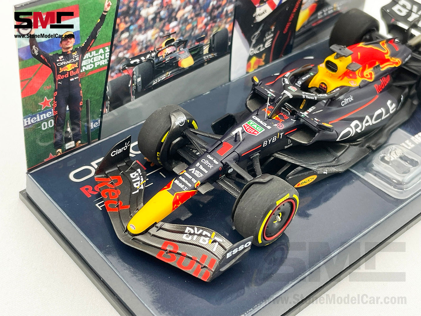 Red Bull F1 RB18 #1 Max Verstappen Dutch GP 2022 World Champion 1:43 MINICHAMPS with Figure