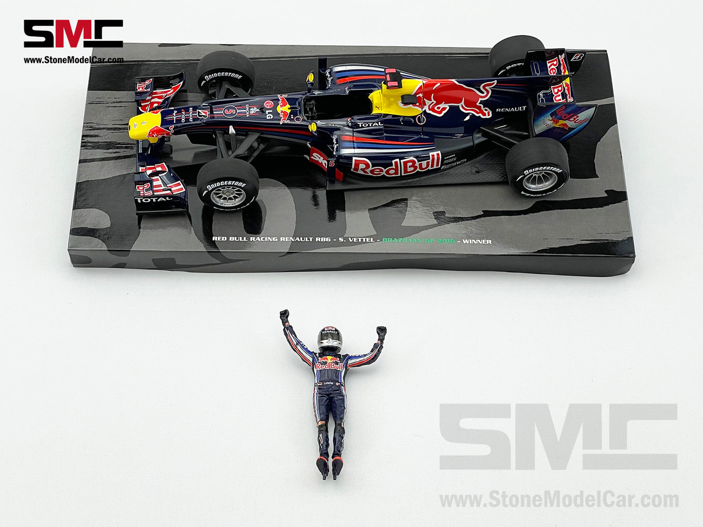 [Used] 2010 1st World Champion Red Bull F1 RB6 #5 Sebastian Vettel Brazil GP 1:18 MINICHAMPS with Figure