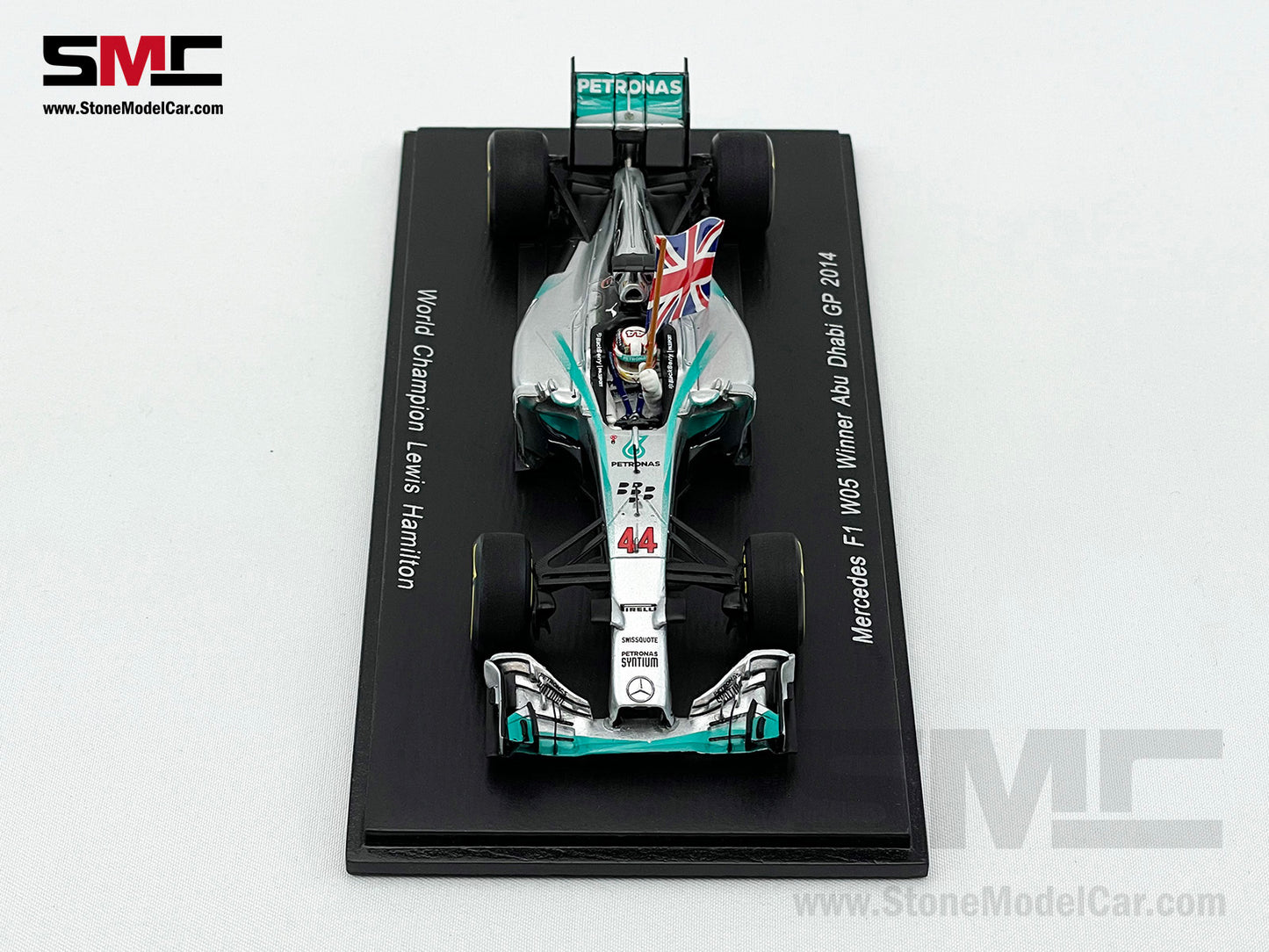 2014 2x World Champion Mercedes F1 W05 #44 Lewis Hamilton Abu Dhabi GP 1:43 Spark Holding Flag