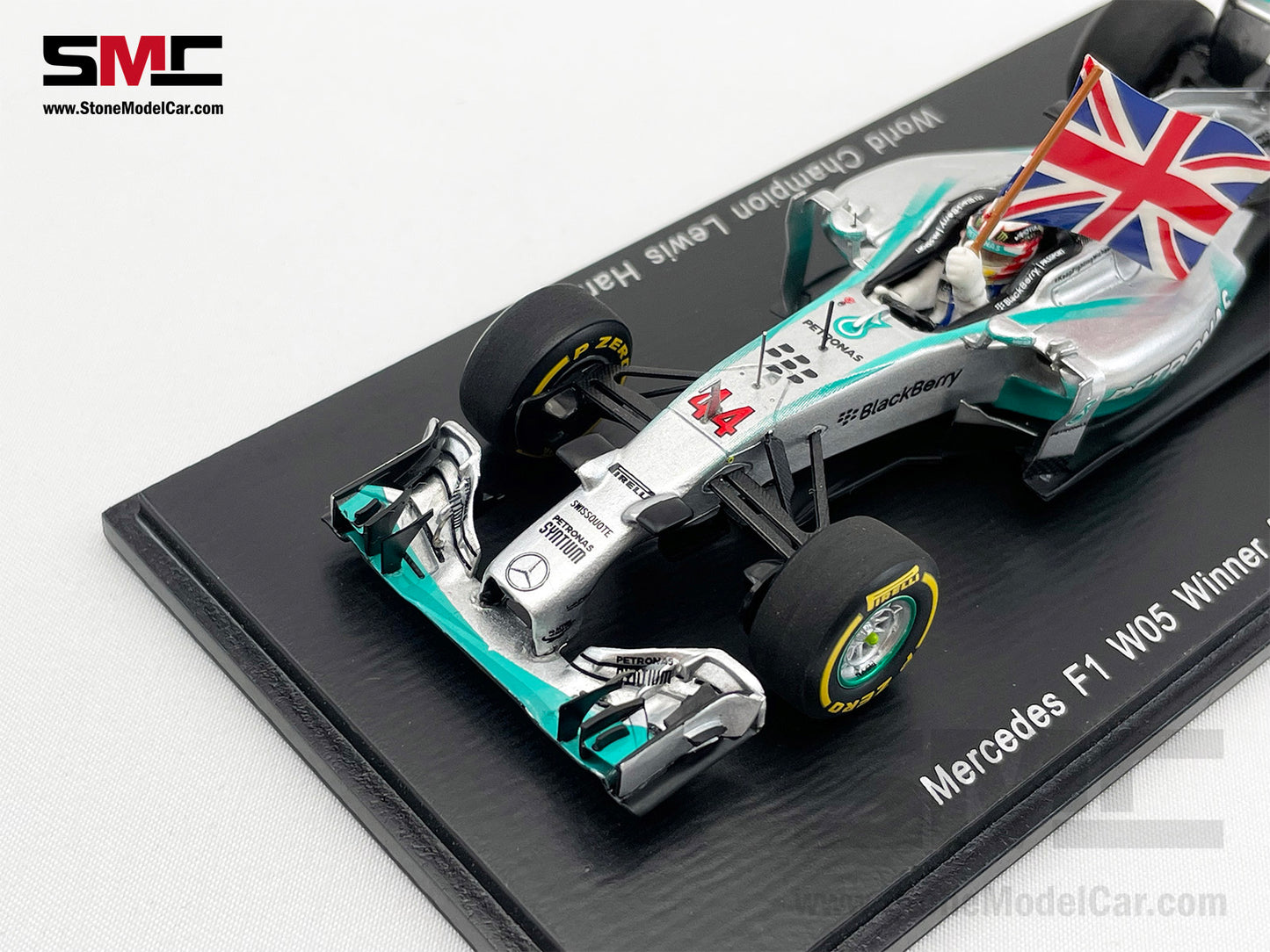 2014 2x World Champion Mercedes F1 W05 #44 Lewis Hamilton Abu Dhabi GP 1:43 Spark Holding Flag