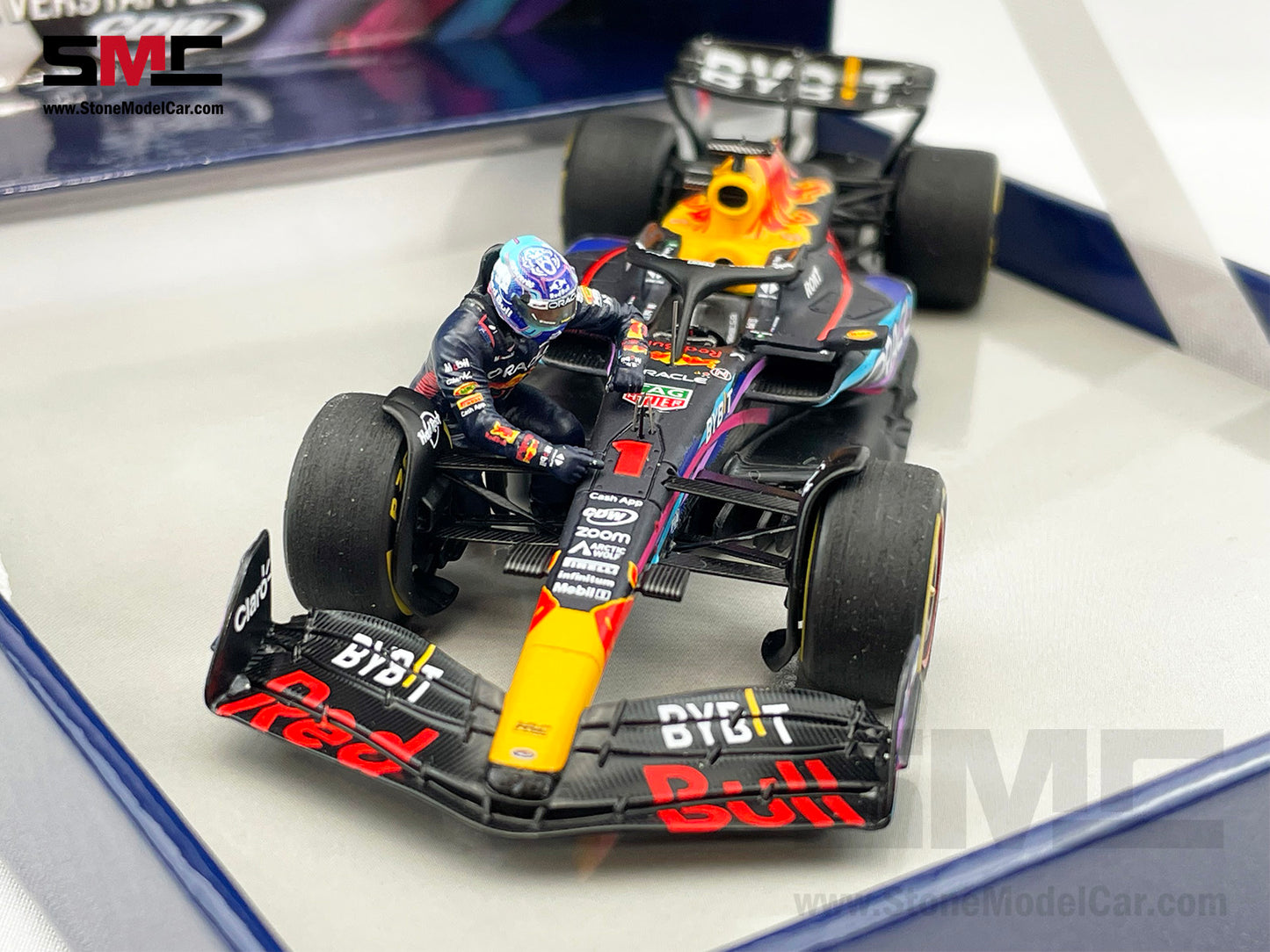 Red Bull F1 RB19 #1 Max Verstappen Winner US Miami GP 2023 World Champion Spark 1:43 Figure