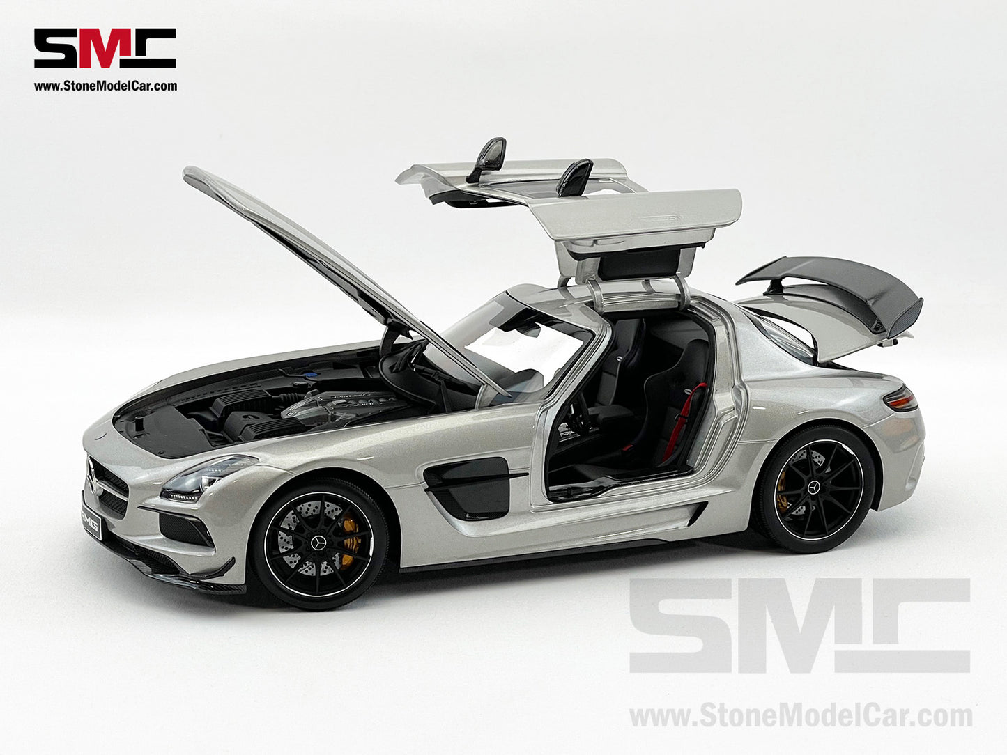 Mercedes Benz SLS AMG BLACK Series Alubeam Silver Full Open Diecast 1:18 Minichamps LE 300