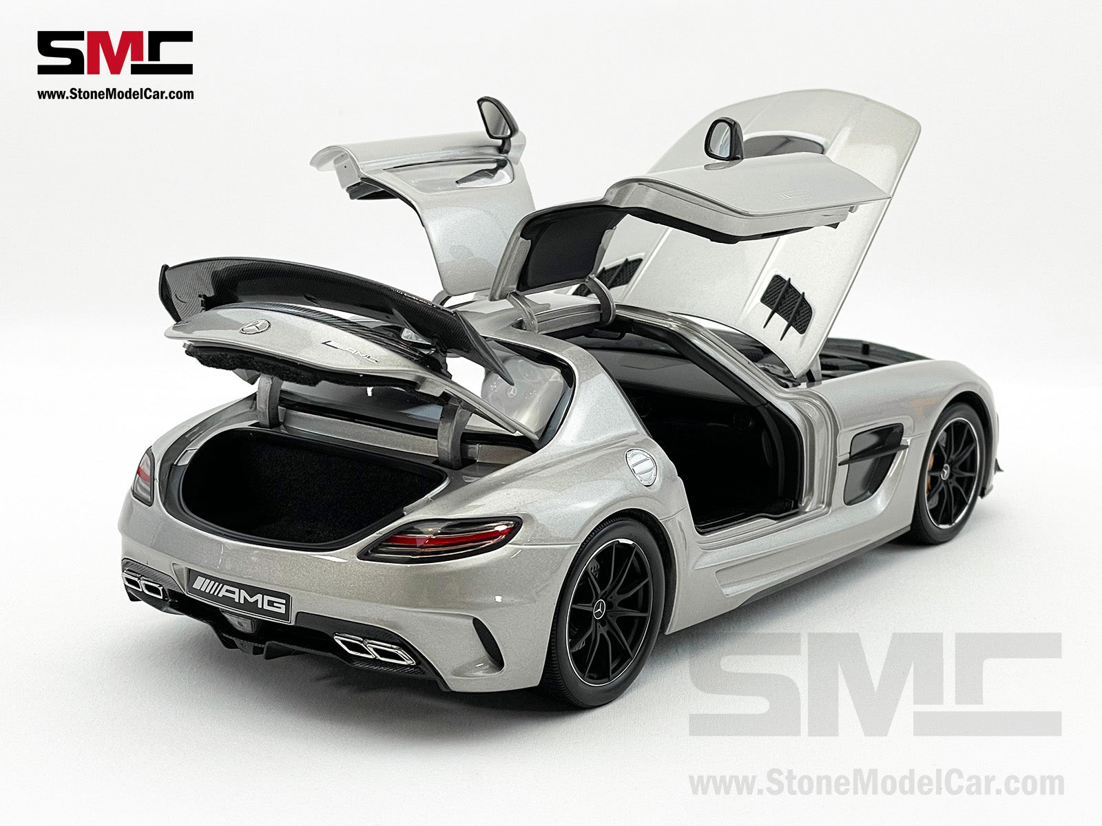 Mercedes- Benz SLS AMG GT 3 MINICHAMPS 1:18 (Neu (gemäss Beschreibung Mercedes- Benz SLS AMG GT 3 MINICHAMPS 1:18 (Neu (gemäss Beschreibung