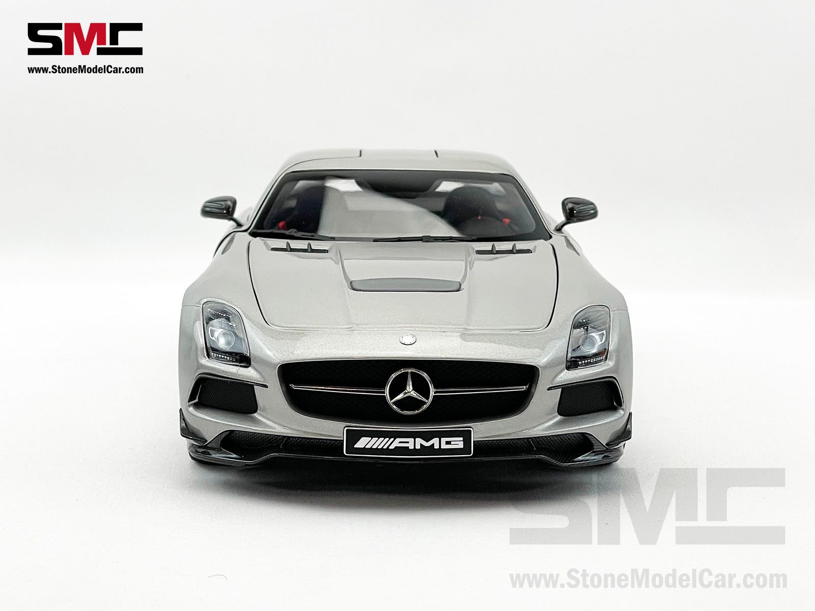 Mercedes Benz SLS AMG GT3 - die cast - modèle de collection - Minichamps 151113196 Mercedes Benz SLS AMG GT3 - die cast - modèle de collection - Minichamps 151113196