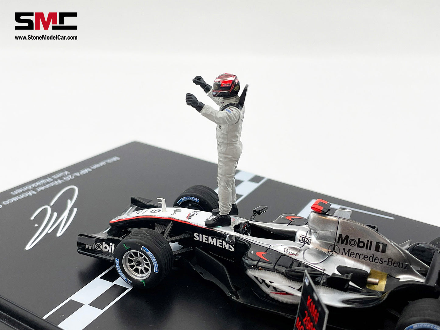 Mclaren F1 MP4-20 #9 Kimi Raikkonen Monaco GP 2005 Winner 1:43 Spark with Figure