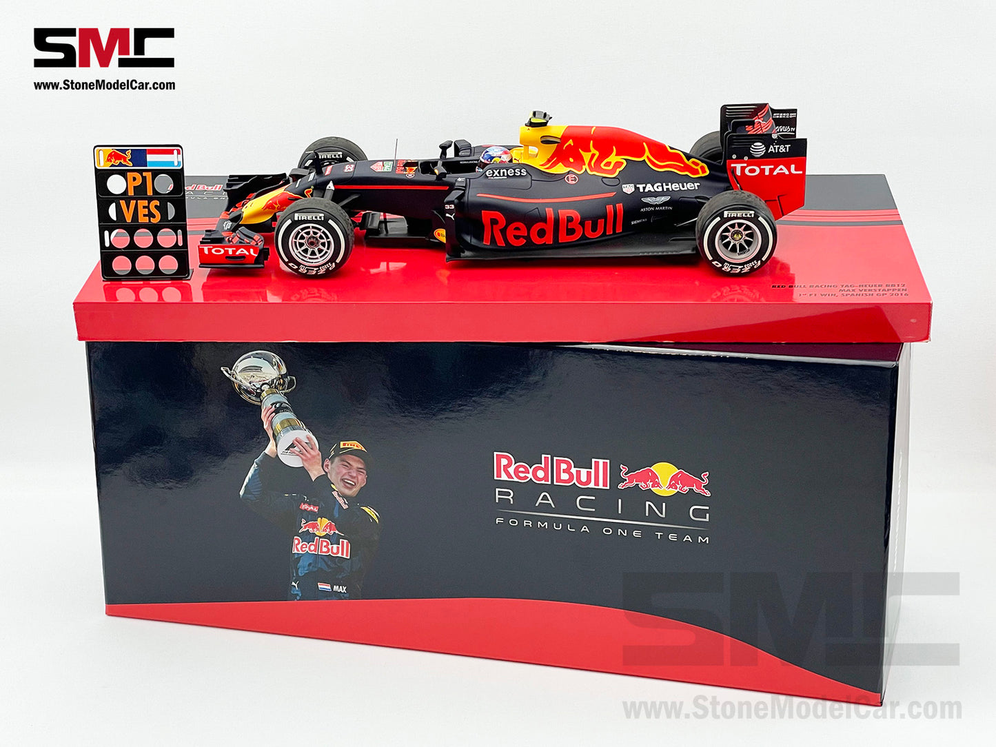 Red Bull F1 RB12 #33 Max Verstappen 1st Career Win Spanish GP 2016 1:18 MINICHAMPS Gift Box