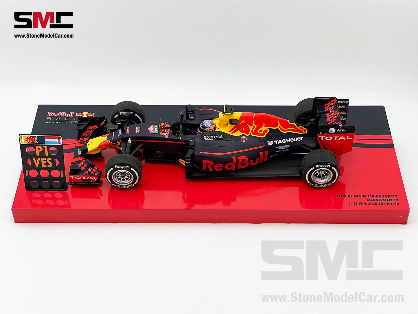 Red Bull F1 RB12 #33 Max Verstappen 1st Career Win Spanish GP 2016 1:18 MINICHAMPS Gift Box