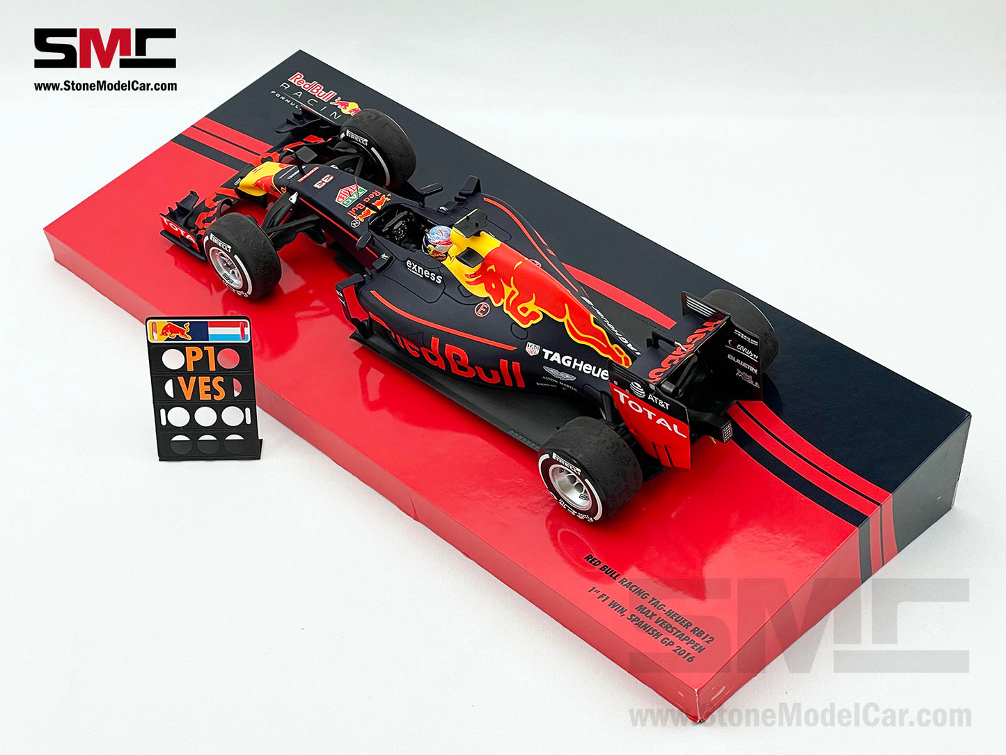 Red Bull F1 RB12 #33 Max Verstappen 1st Career Win Spanish GP 2016 1:18 MINICHAMPS Gift Box
