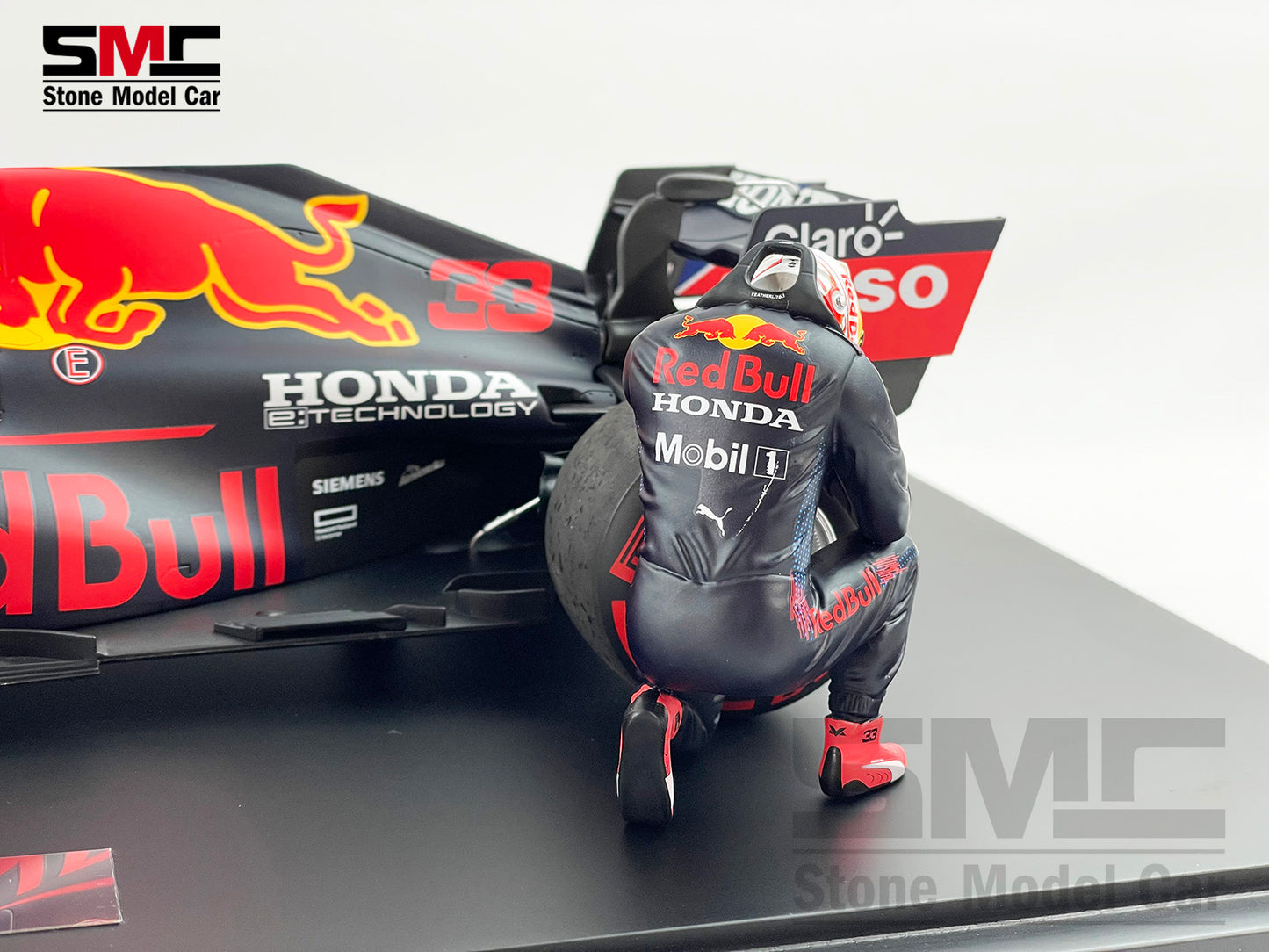 #33 Max Verstappen 2021 World Champion Red Bull F1 RB16B Abu Dhabi GP 1:12 MINICHAMPS with Figure