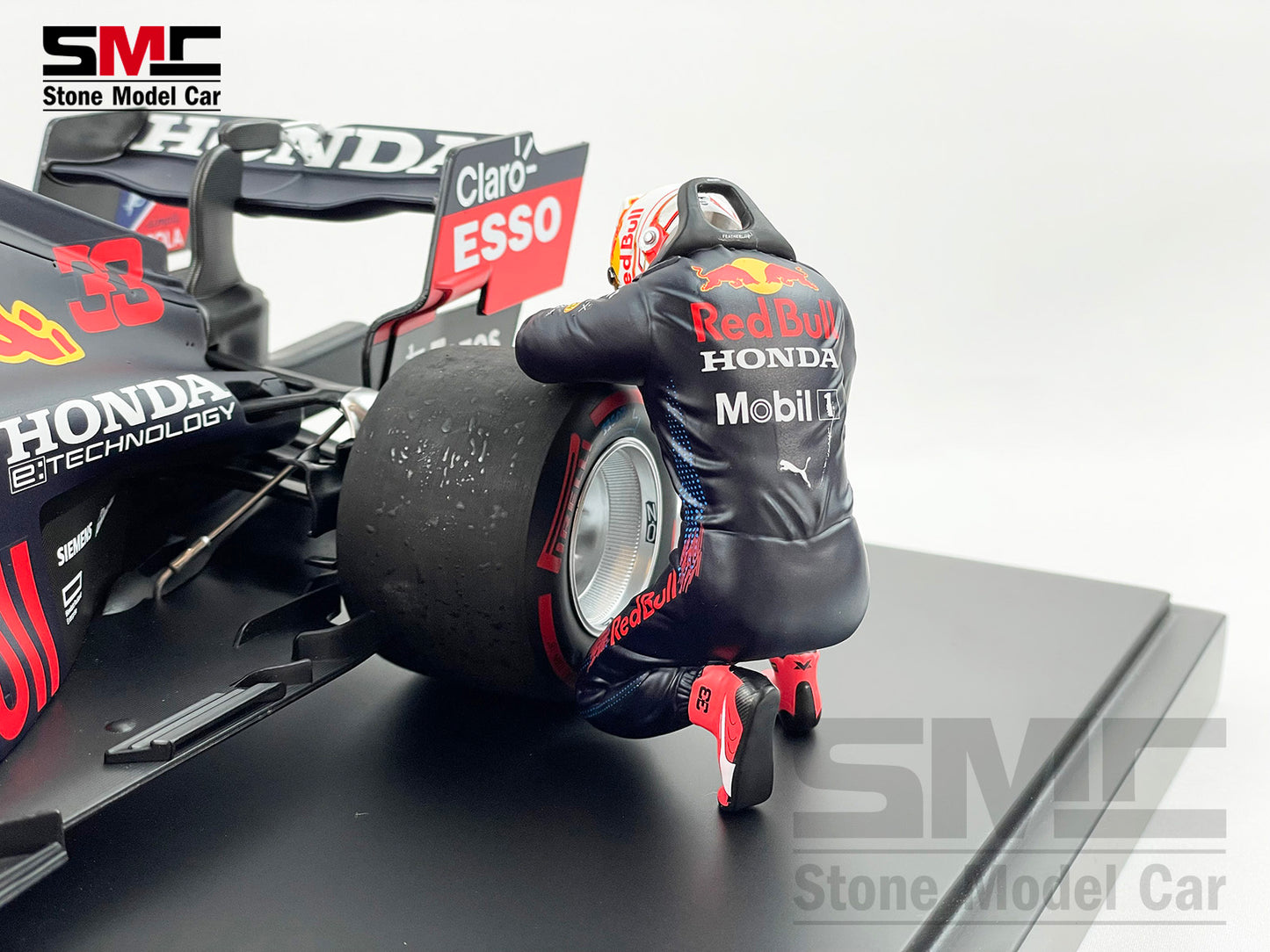 #33 Max Verstappen 2021 World Champion Red Bull F1 RB16B Abu Dhabi GP 1:12 MINICHAMPS with Figure