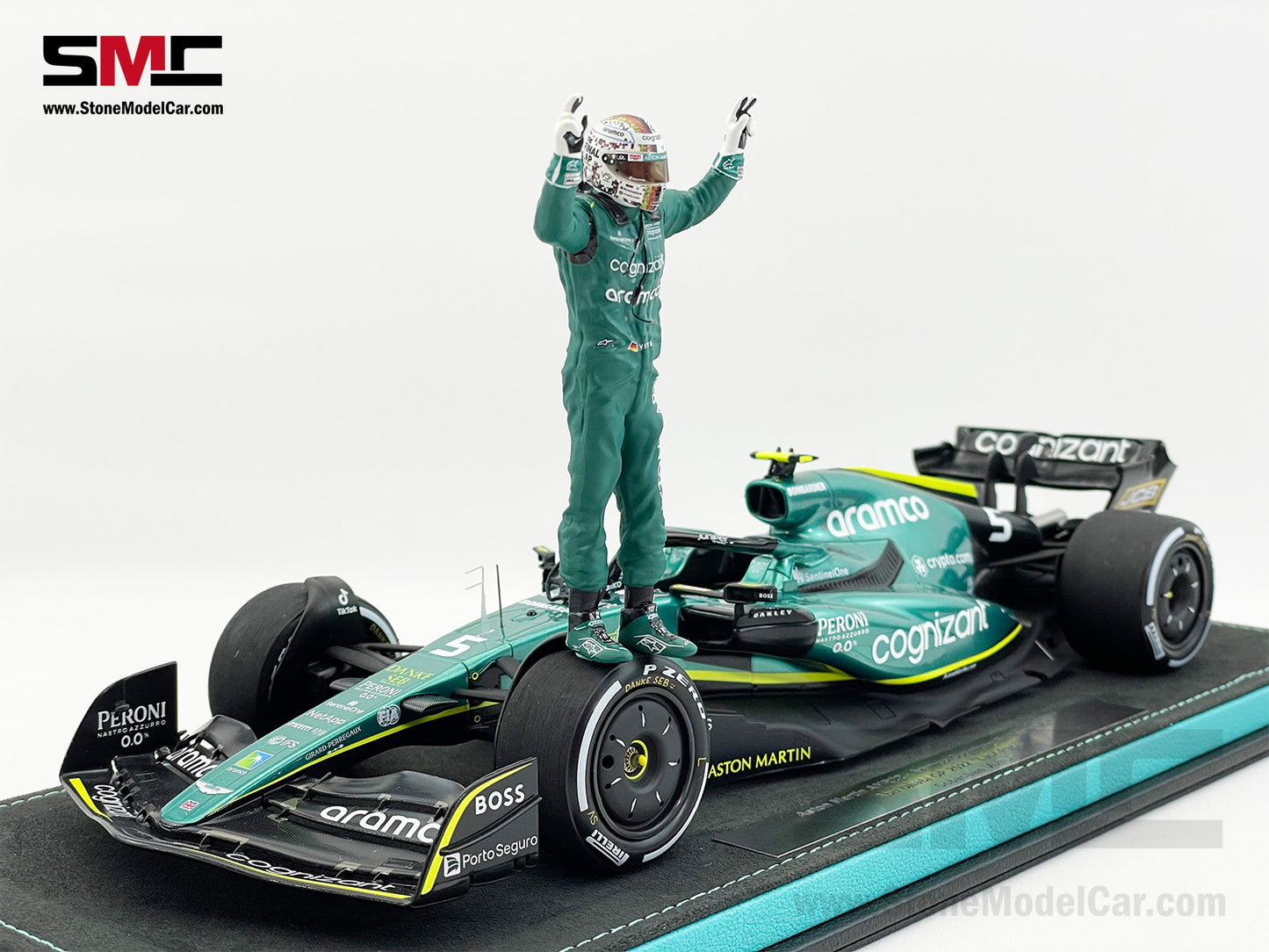 Aston Martin F1 AMR22 #5 Sebastian Vettel Abu Dhabi GP 2022 Last Race Spark 1:18 Special Figure Edition