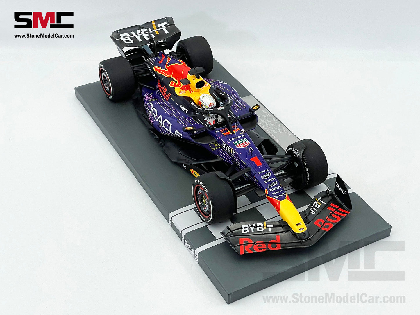 Red Bull F1 RB19 #1 Max Verstappen Winner US Las Vegas GP 2023 World Champion 1:18 MINICHAMPS