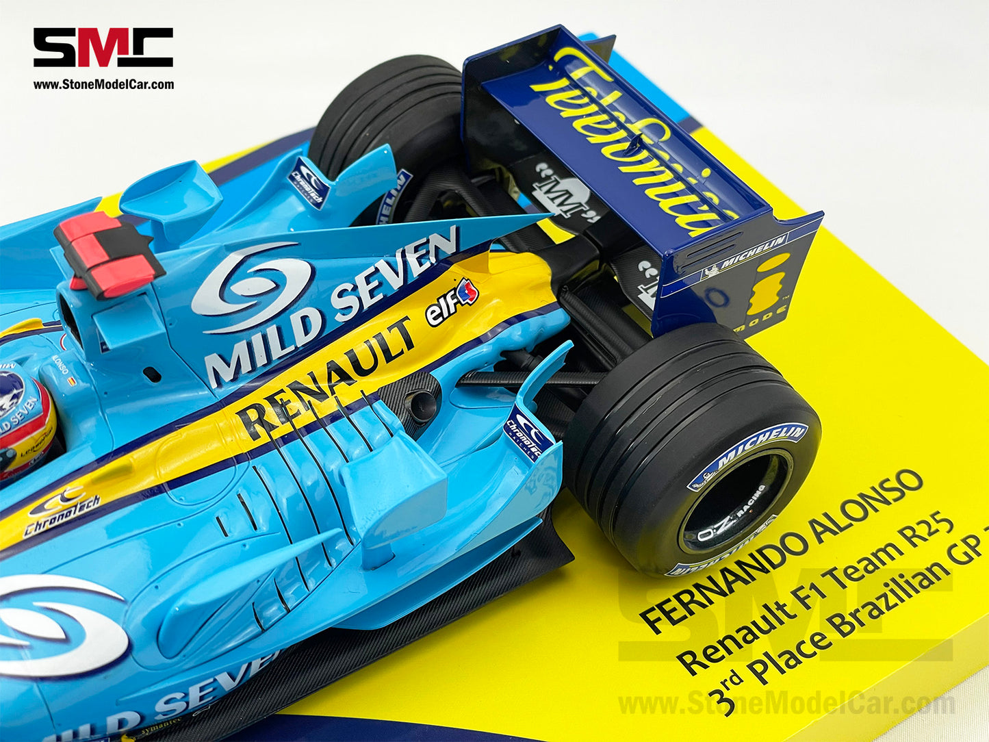 Renault F1 R25 #5 Fernando Alonso Brazil GP 2005 World Champion 1:18 MINICHAMPS Resin Edition Gift Box