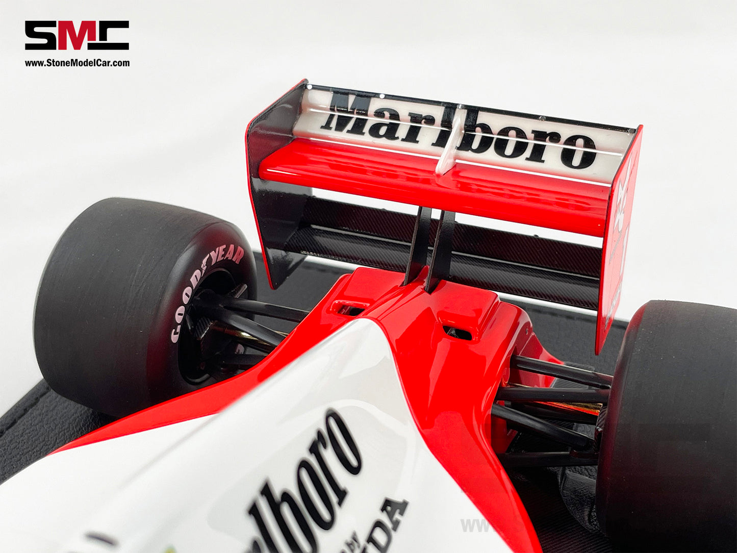 Mclaren F1 MP4/6 #1 Ayrton Senna 1991 World Champion 1:18 GP REPLICAS with Decal