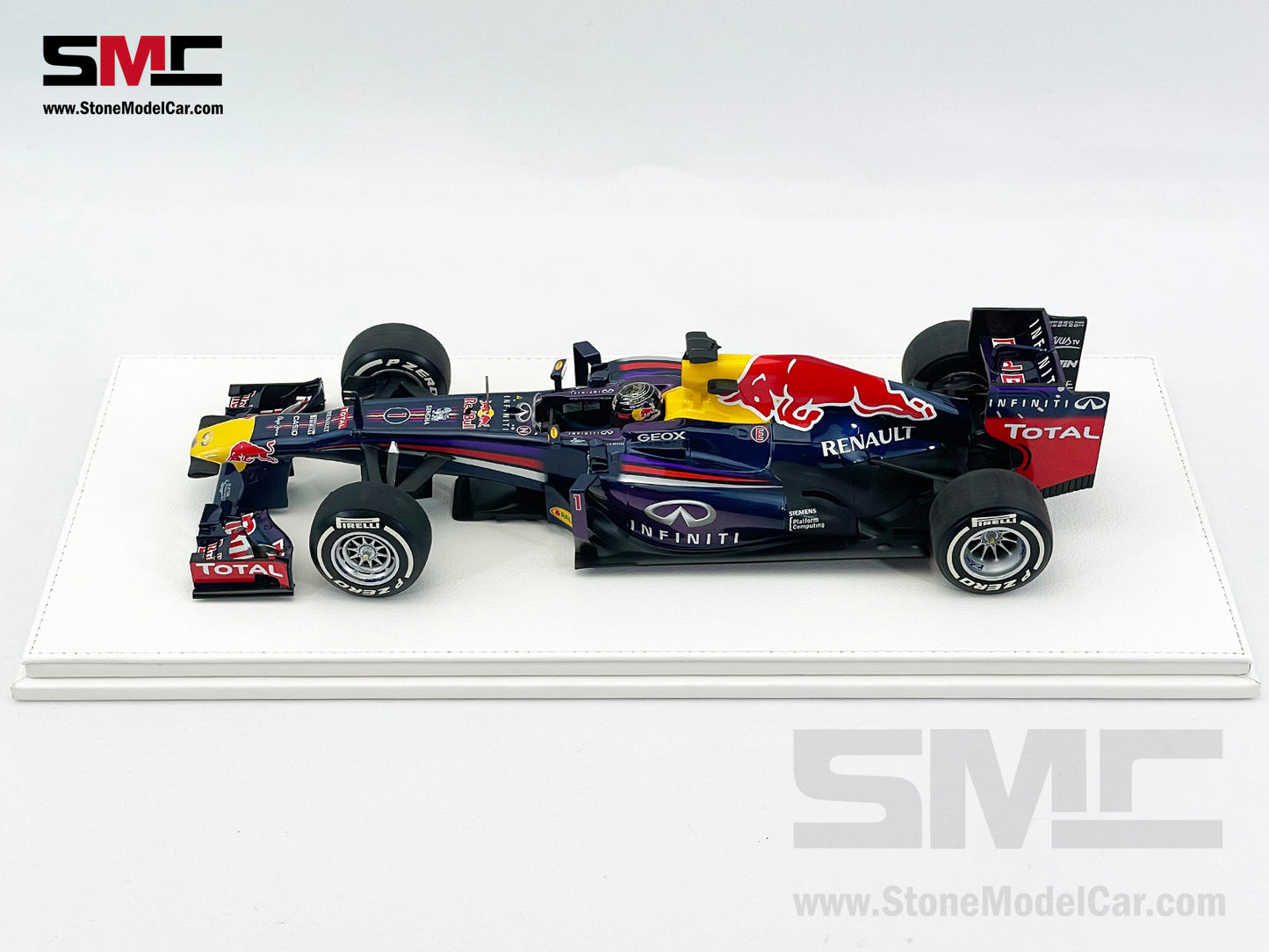 Red Bull F1 RB9 #1 Sebastian Vettel Indian GP 2013 4x Times World Champion 1:18 MINICHAMPS