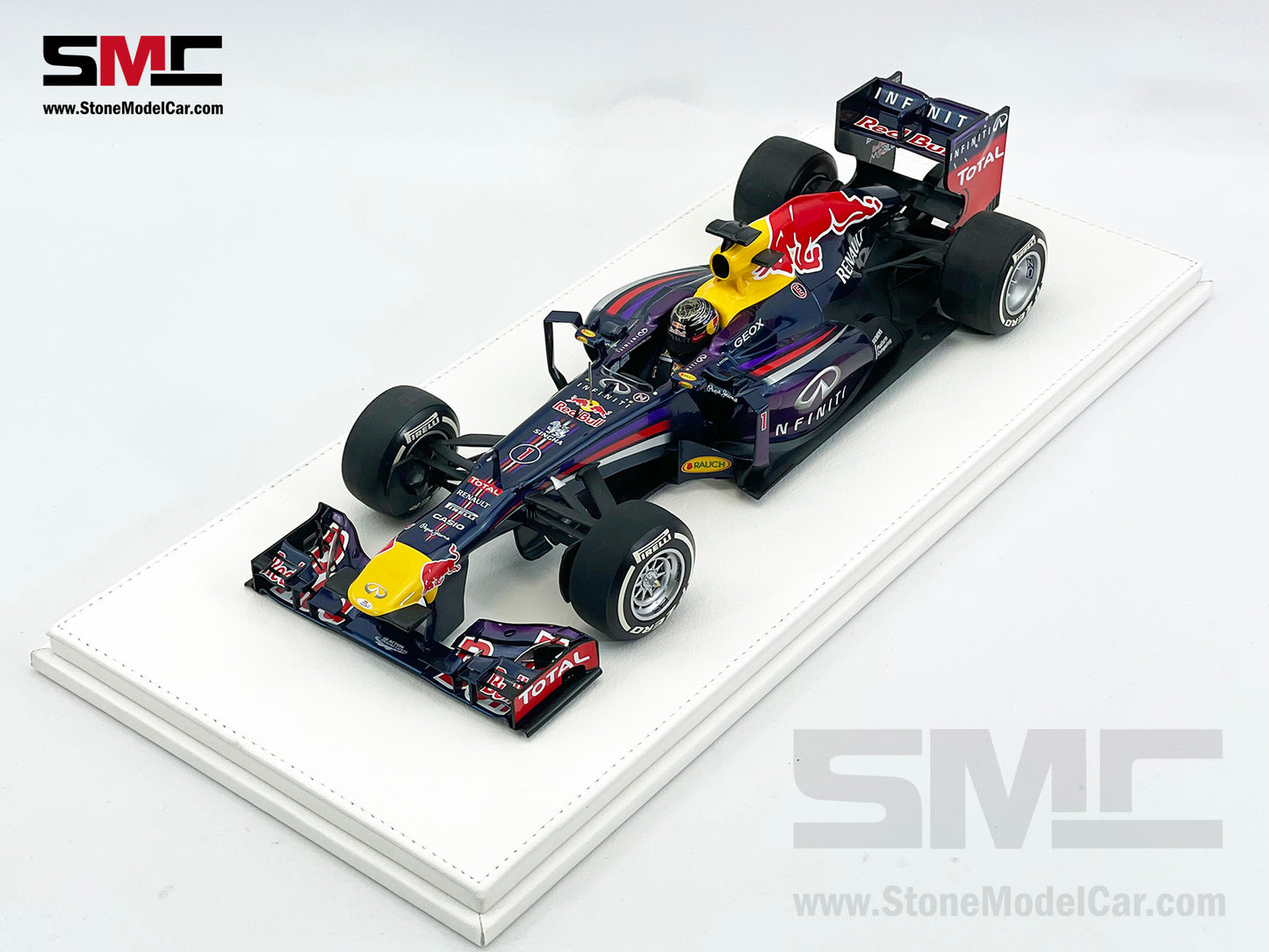 Red Bull F1 RB9 #1 Sebastian Vettel Indian GP 2013 4x Times World Champion 1:18 MINICHAMPS