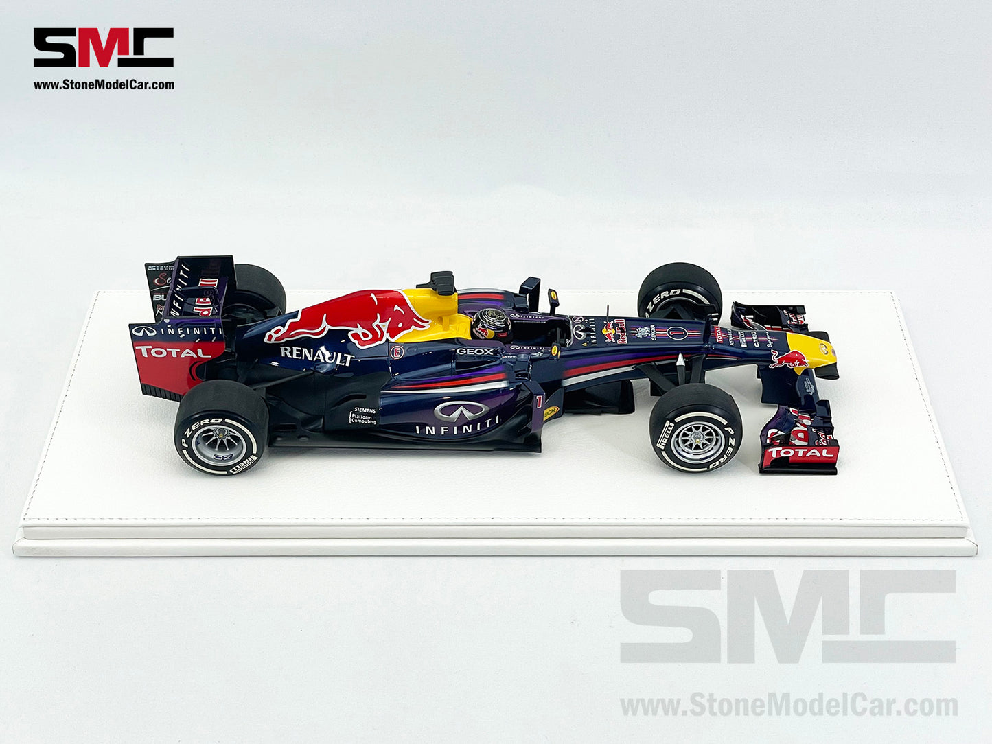 Red Bull F1 RB9 #1 Sebastian Vettel Indian GP 2013 4x Times World Champion 1:18 MINICHAMPS