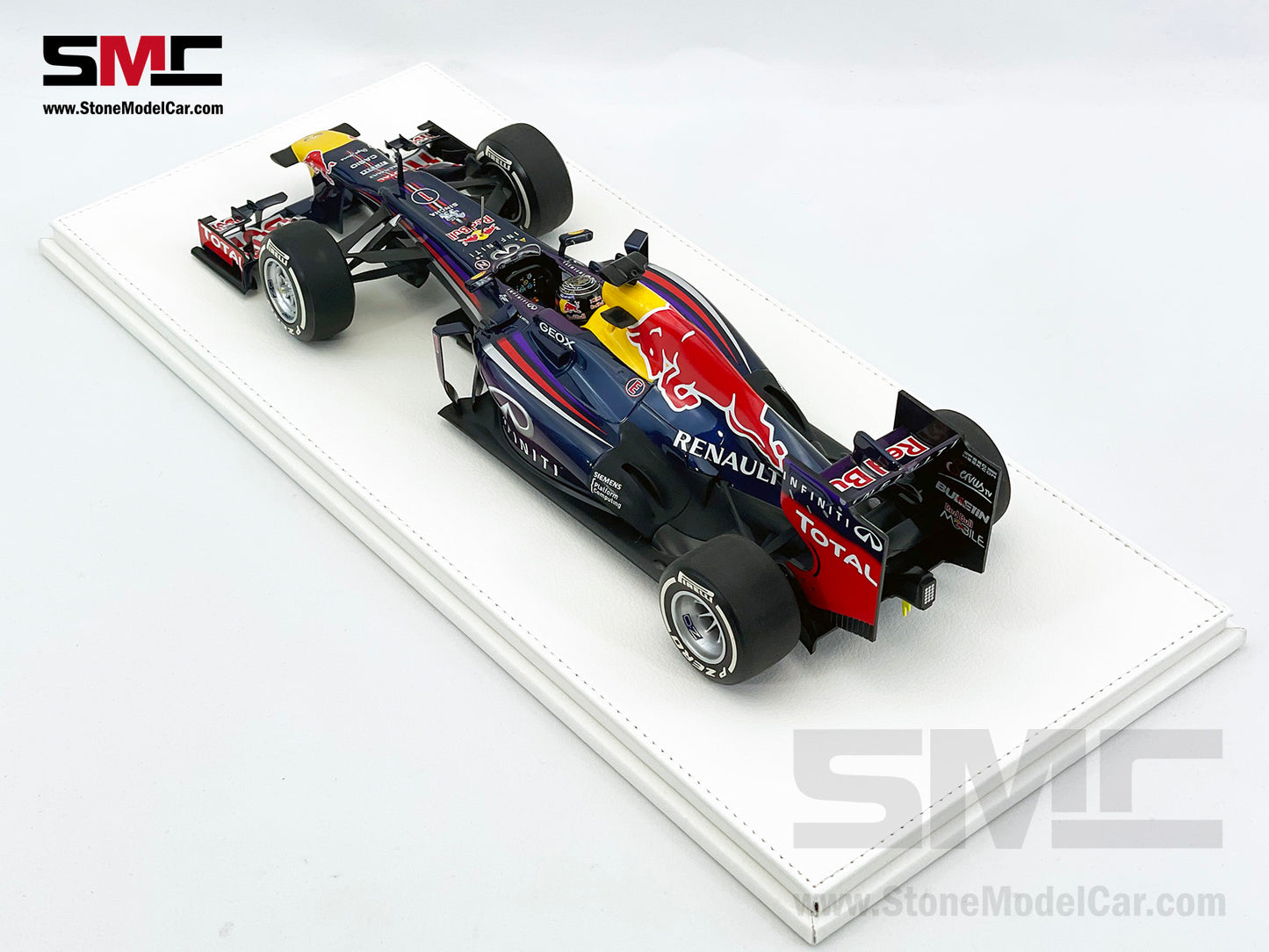 Red Bull F1 RB9 #1 Sebastian Vettel Indian GP 2013 4x Times World Champion 1:18 MINICHAMPS