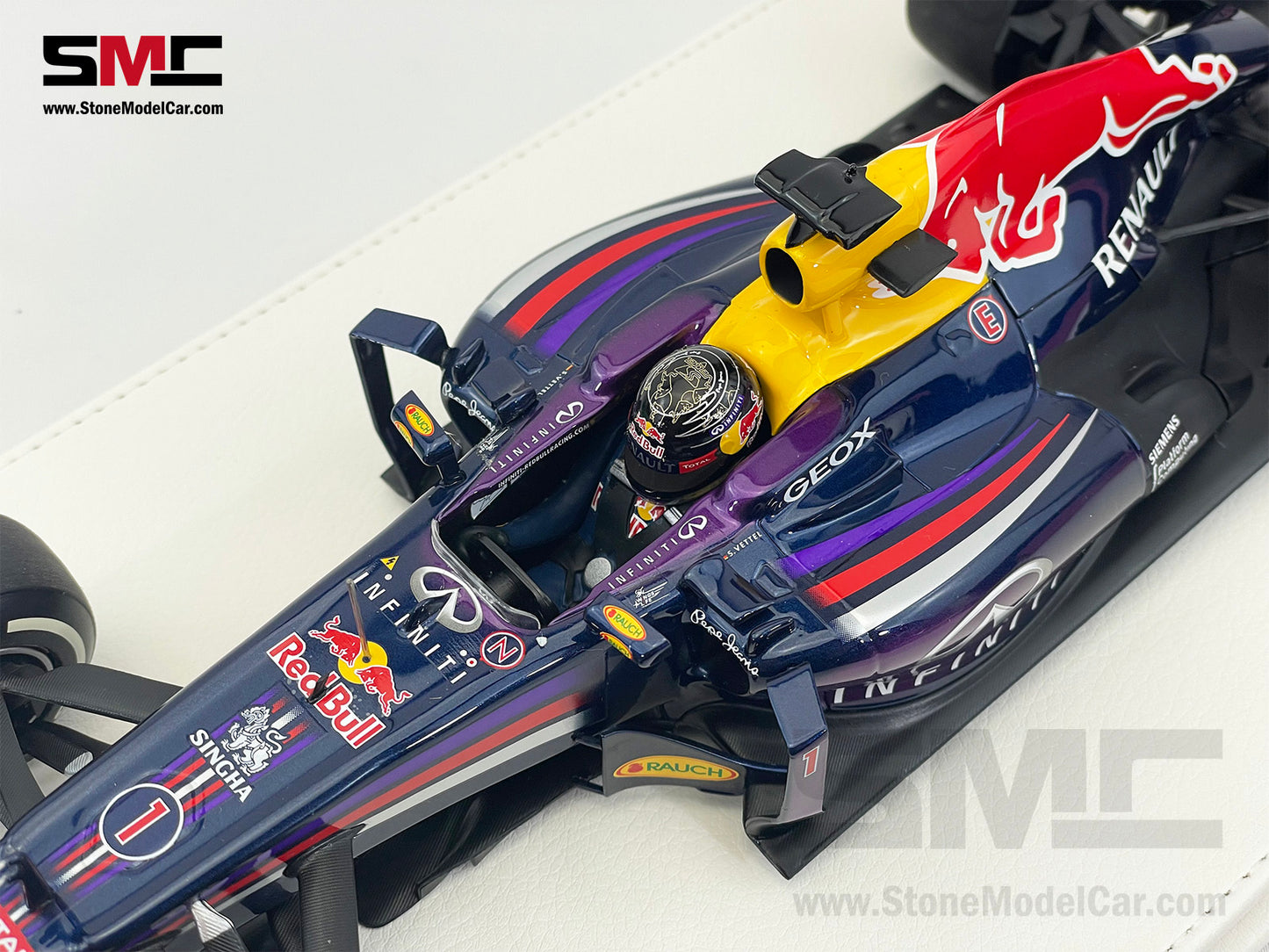 Red Bull F1 RB9 #1 Sebastian Vettel Indian GP 2013 4x Times World Champion 1:18 MINICHAMPS