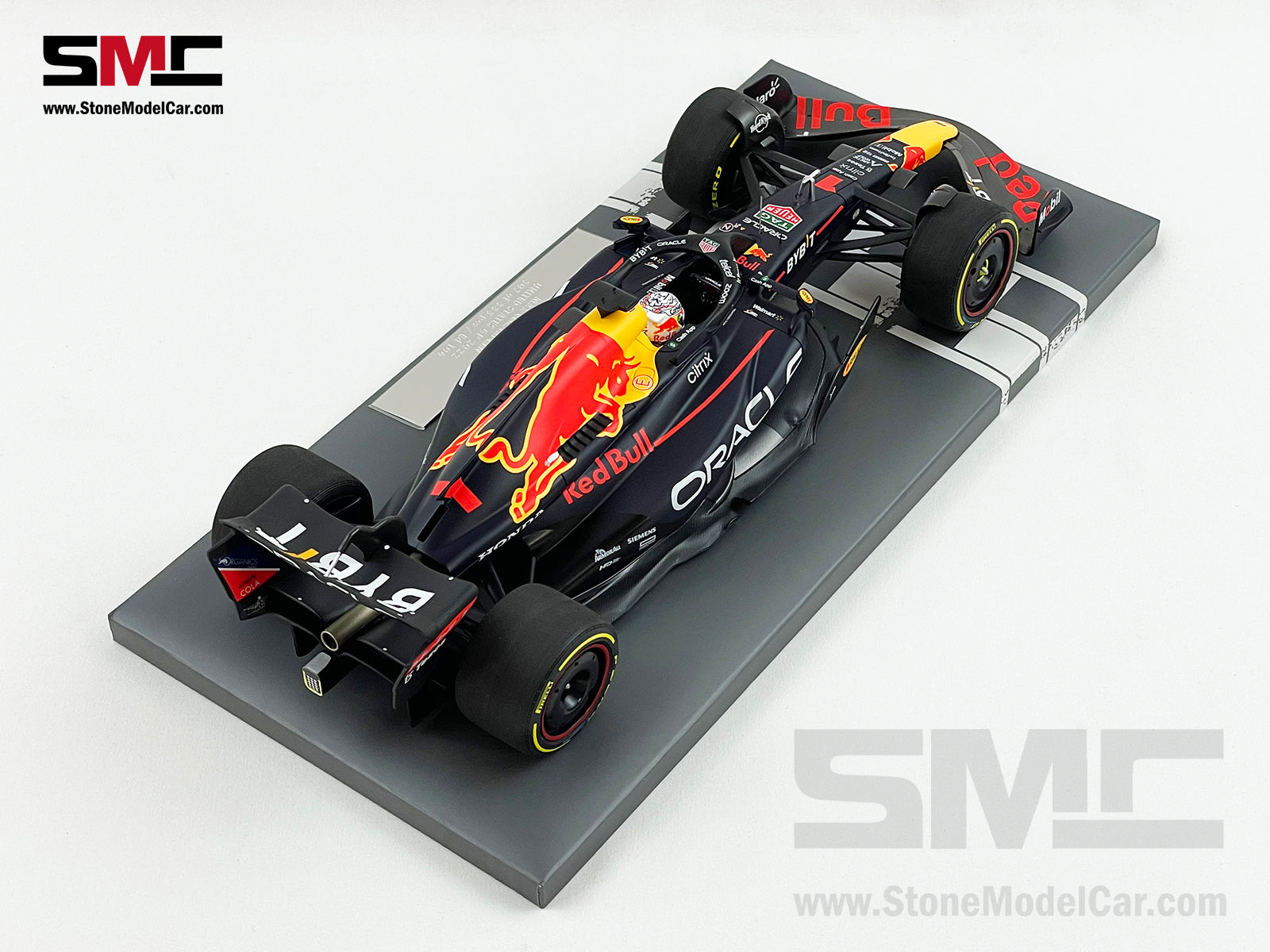 Max Verstappen Red Bull Racing RB18 n° 1 Winner GP Saudi Arabia 2022 World  Champion 2022 F1 1/18 Minichamps 110220001