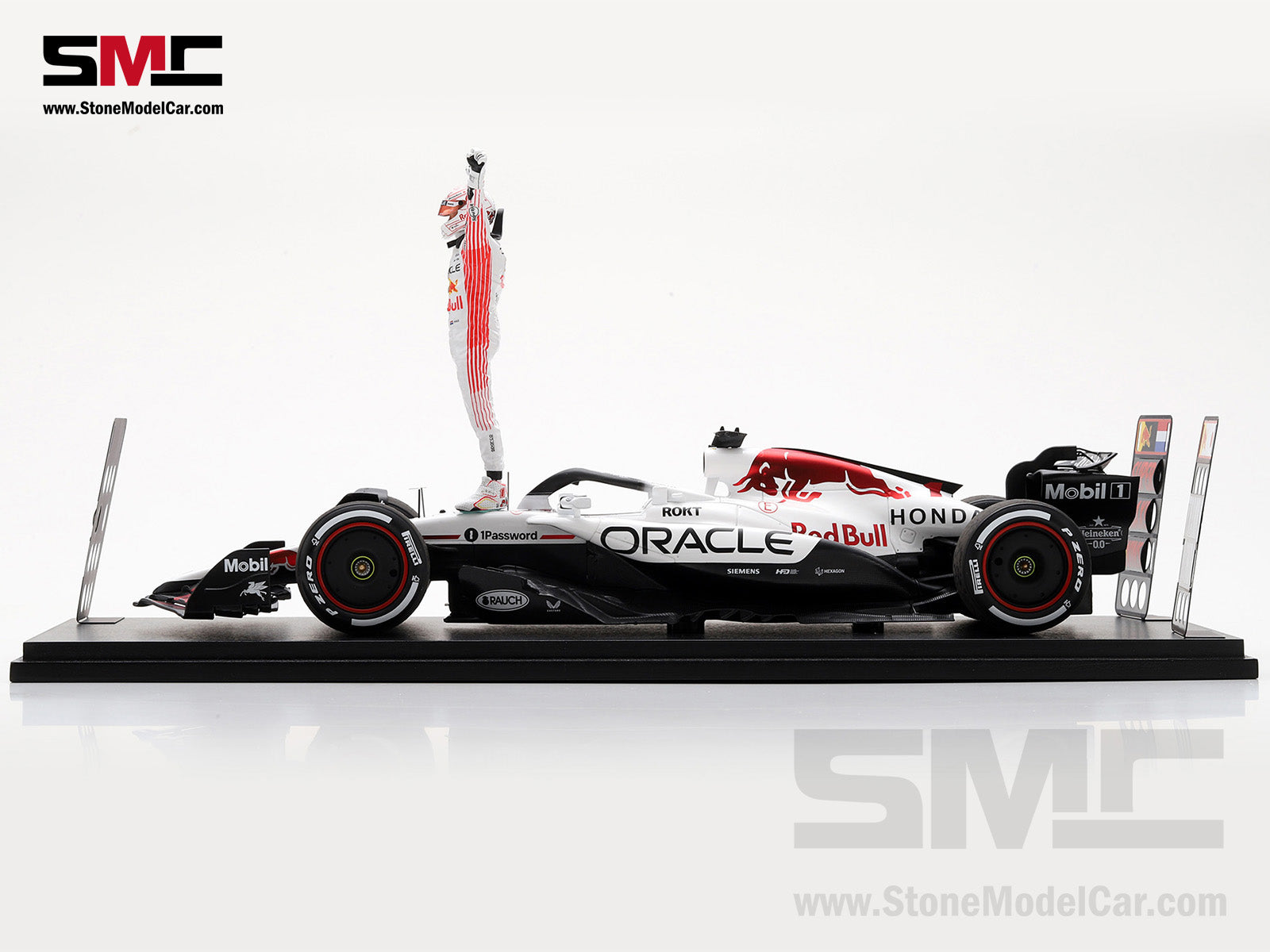 Pre-Order] Red Bull F1 RB21 #1 Max Verstappen Japanese GP Winner