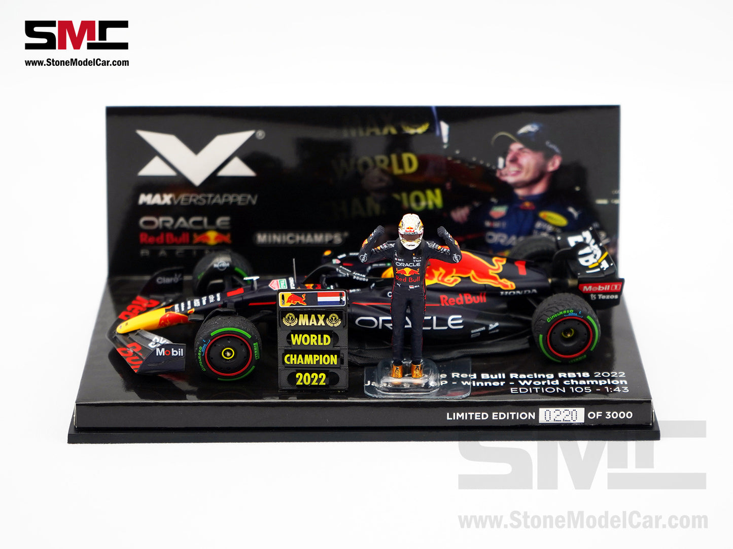 #1 Max Verstappen 2022 World Champion Red Bull F1 RB18 Japan GP 1:43 MINICHAMPS with Figure