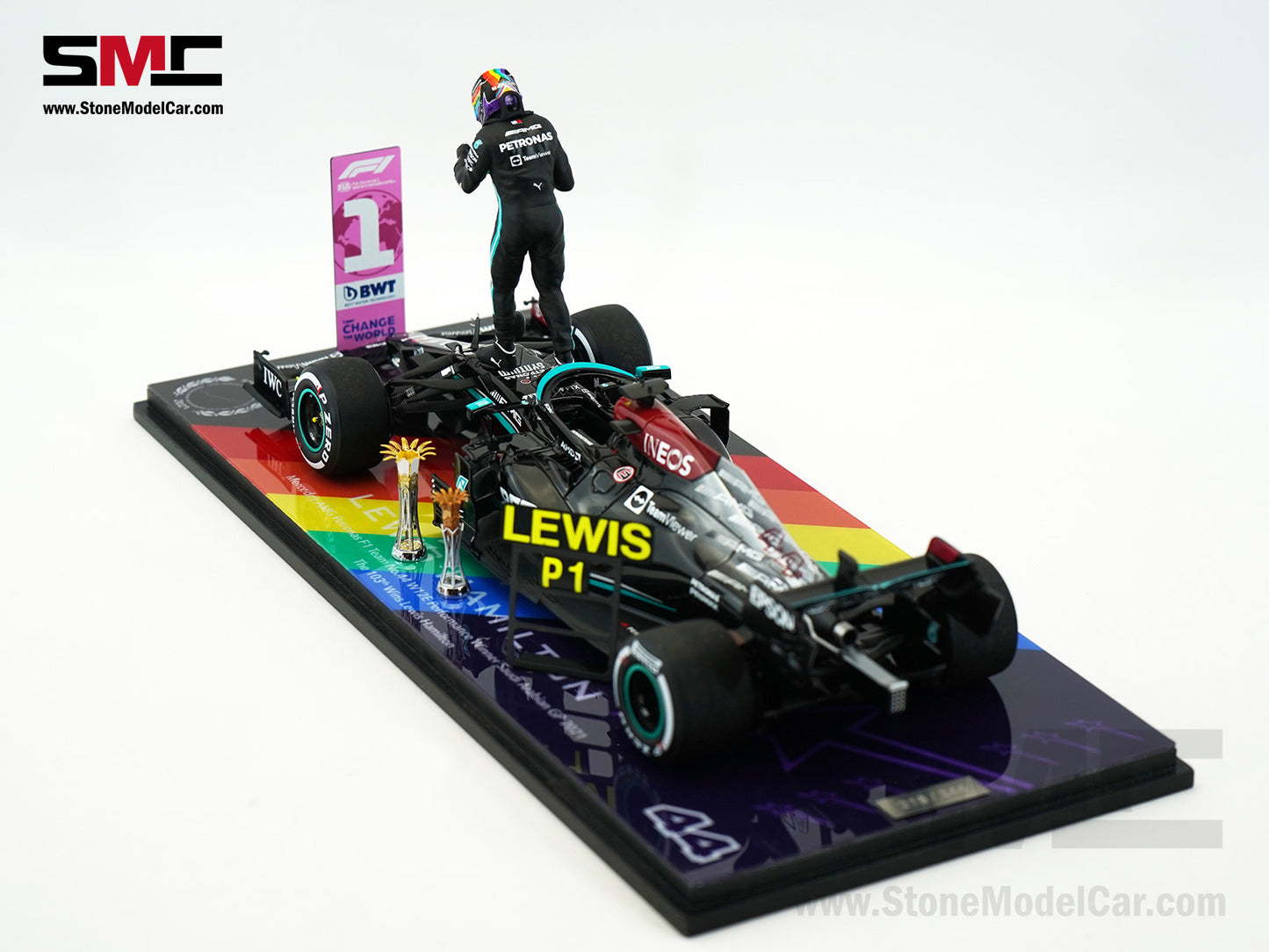Mercedes AMG F1 W12 #44 Lewis Hamilton Saudi Arabian GP 2021 Winner 1:18 Spark Figure Edition
