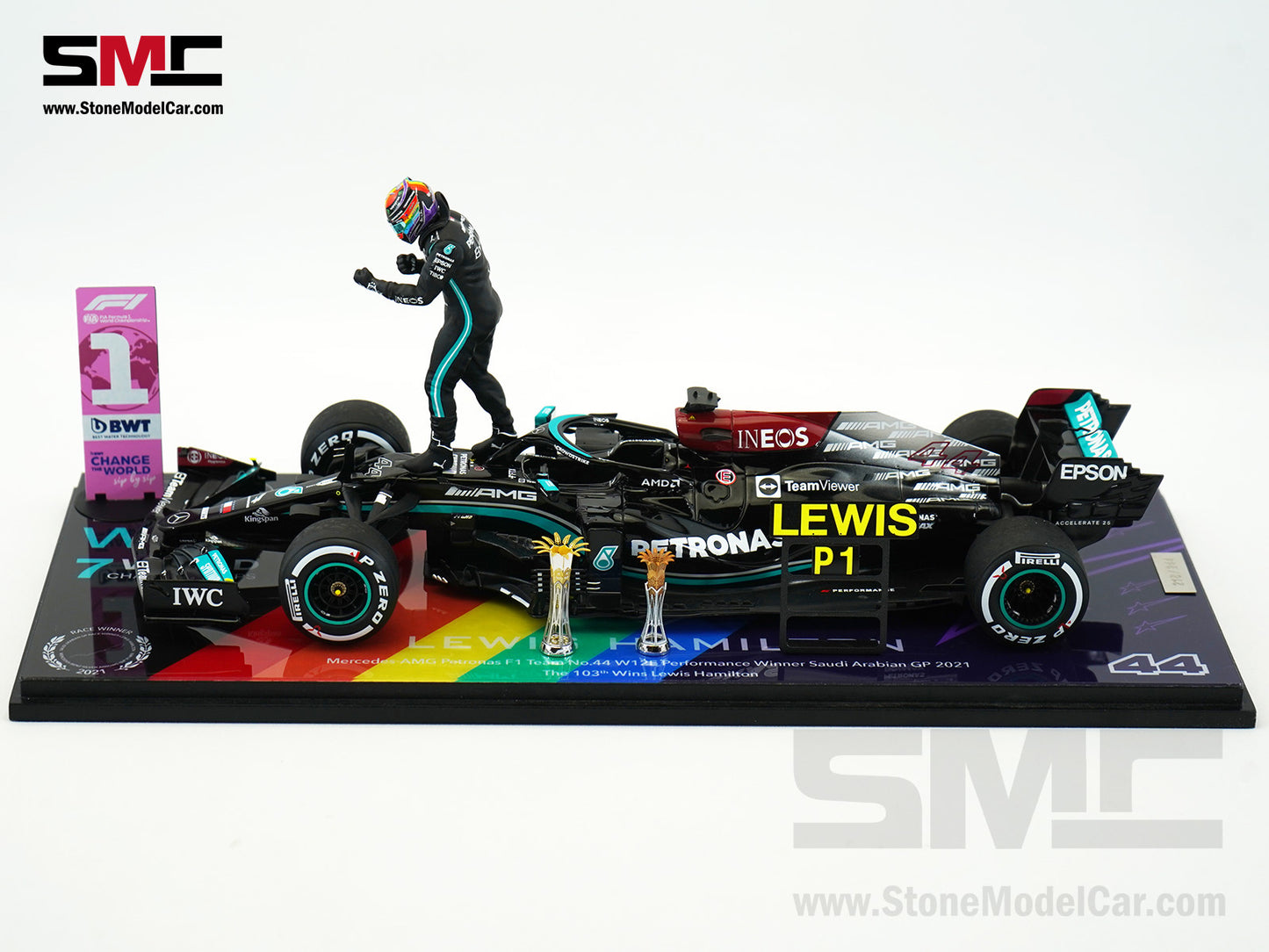 Mercedes AMG F1 W12 #44 Lewis Hamilton Saudi Arabian GP 2021 Winner 1:18 Spark Figure Edition